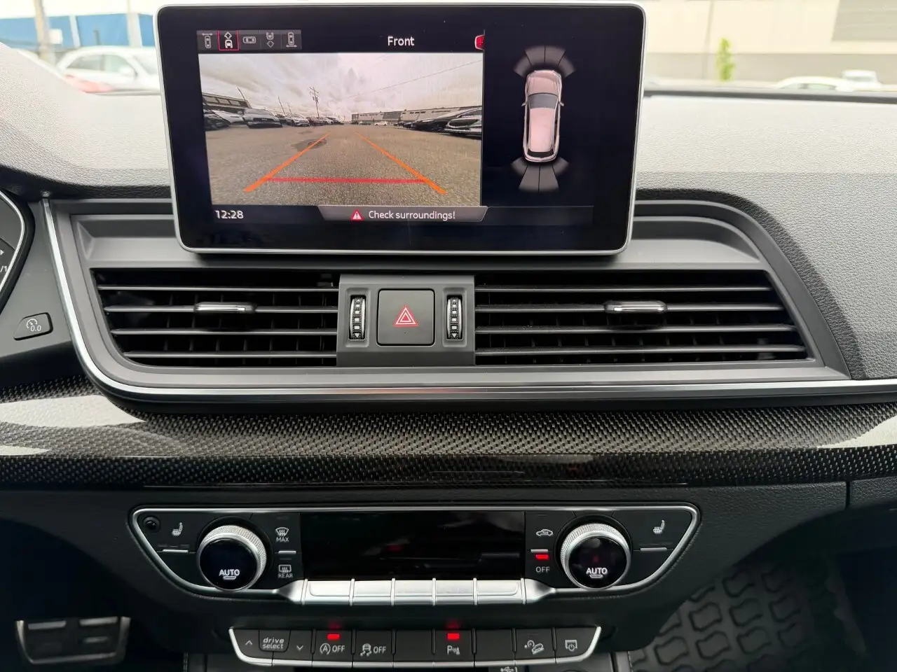 Audi SQ5 снимка Audi SQ5