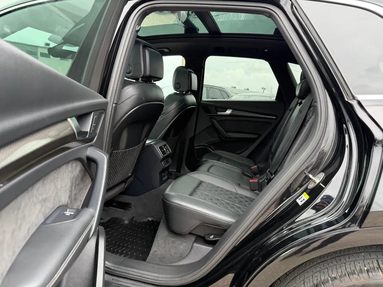 Audi SQ5 снимка Audi SQ5