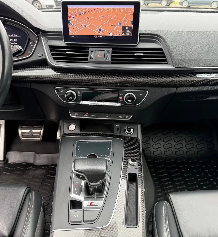 Audi SQ5 снимка Audi SQ5