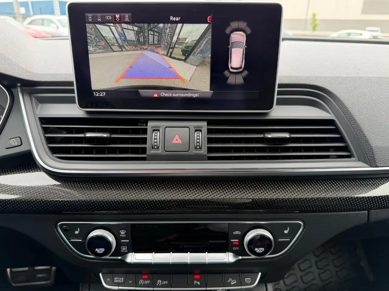 Audi SQ5 снимка Audi SQ5