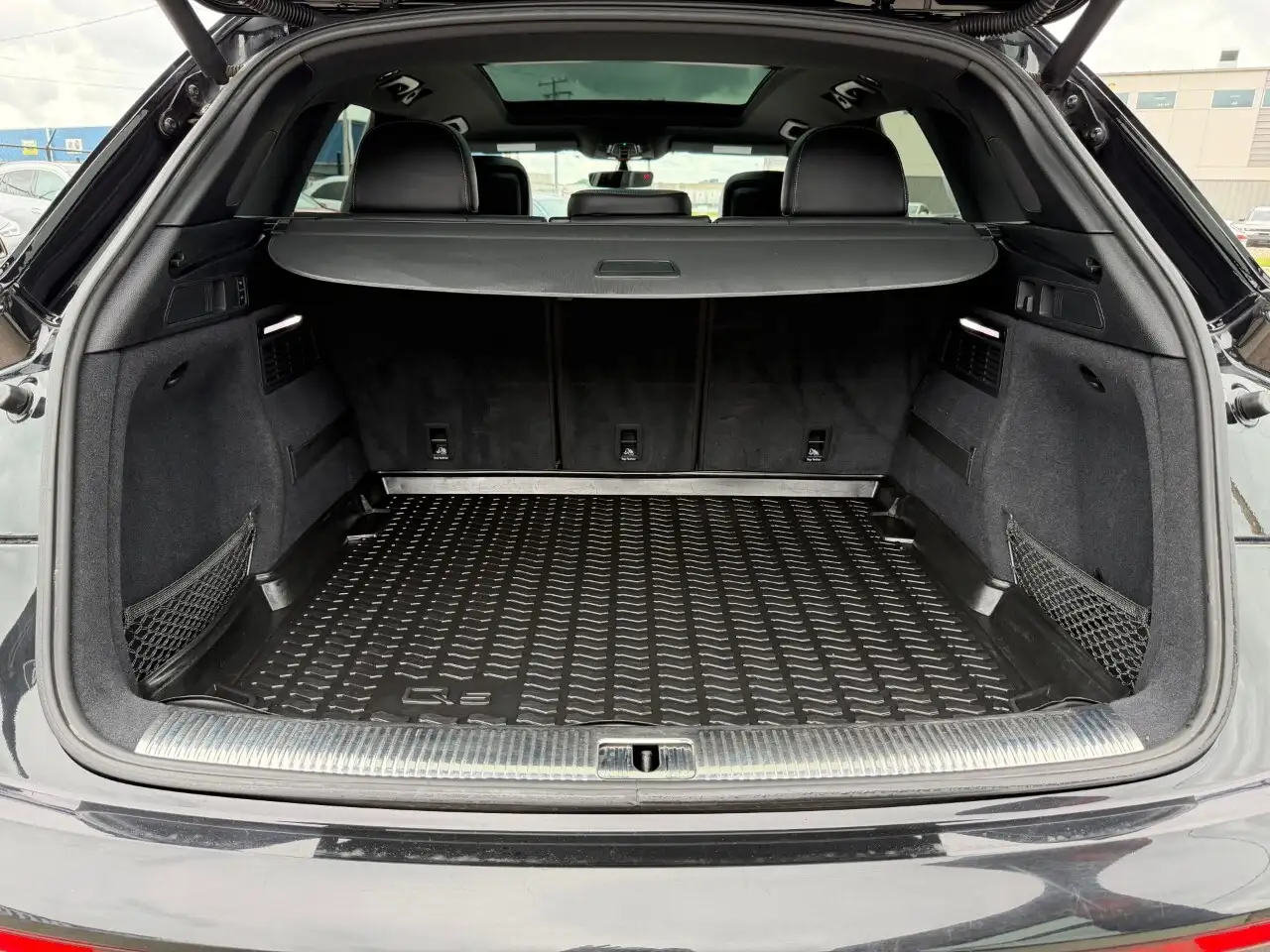 Audi SQ5 снимка Audi SQ5