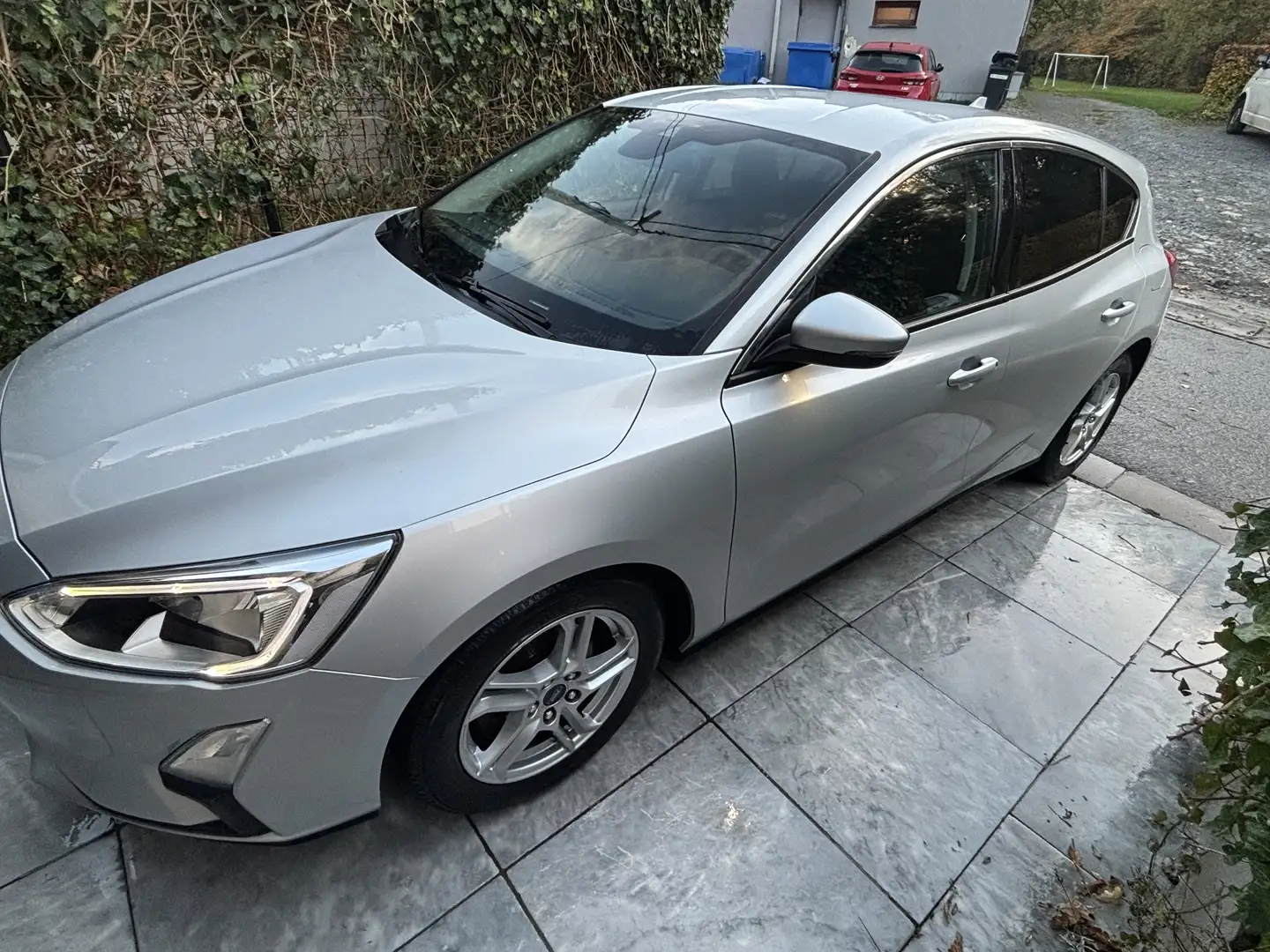 Ford Focus 1.0 EcoBoost ECOnetic Tech. Titanium Argent - 2