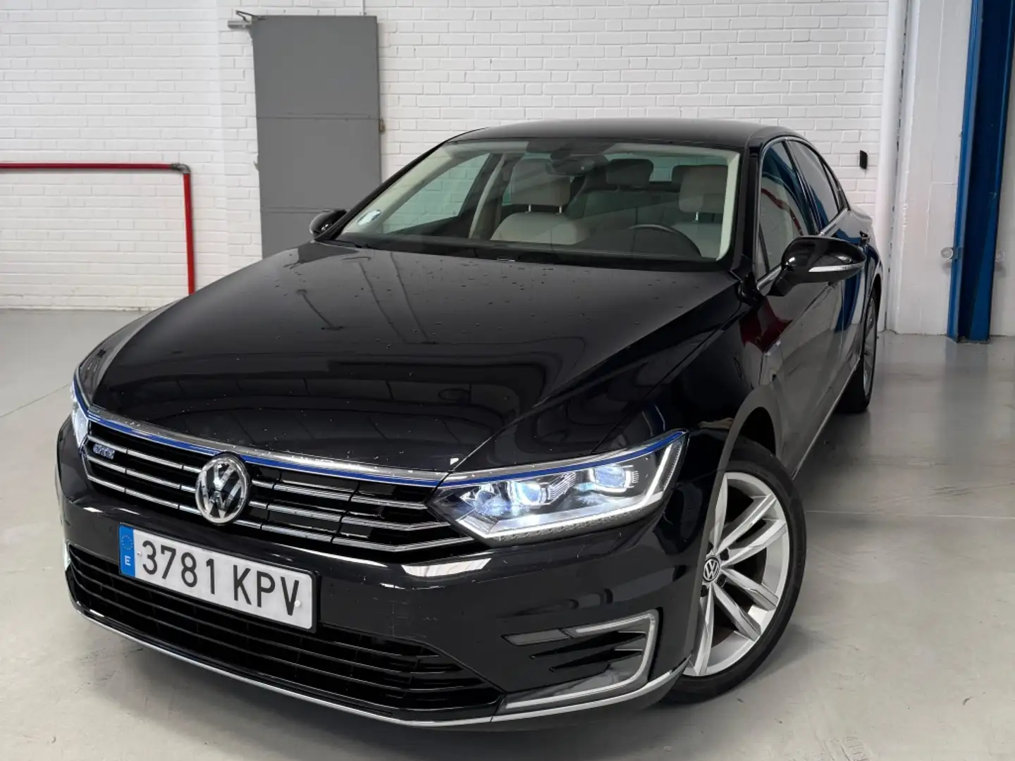 Volkswagen Passat GTE 1.4 TSI Negro - 1