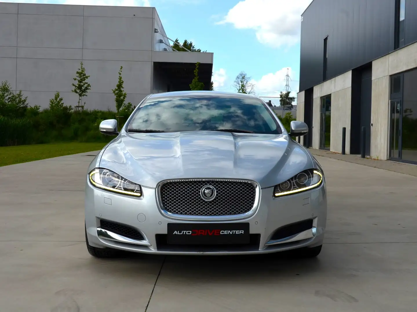 Jaguar XF XF 2.2d - Navi - met Service boek - 1jaar Garantie Gri - 2