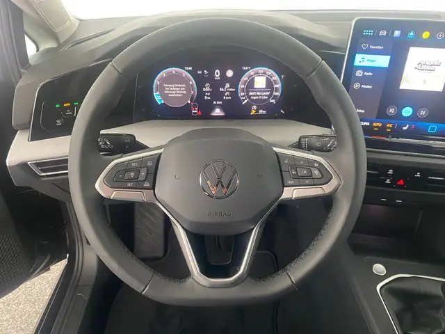 Volkswagen Golf view 12