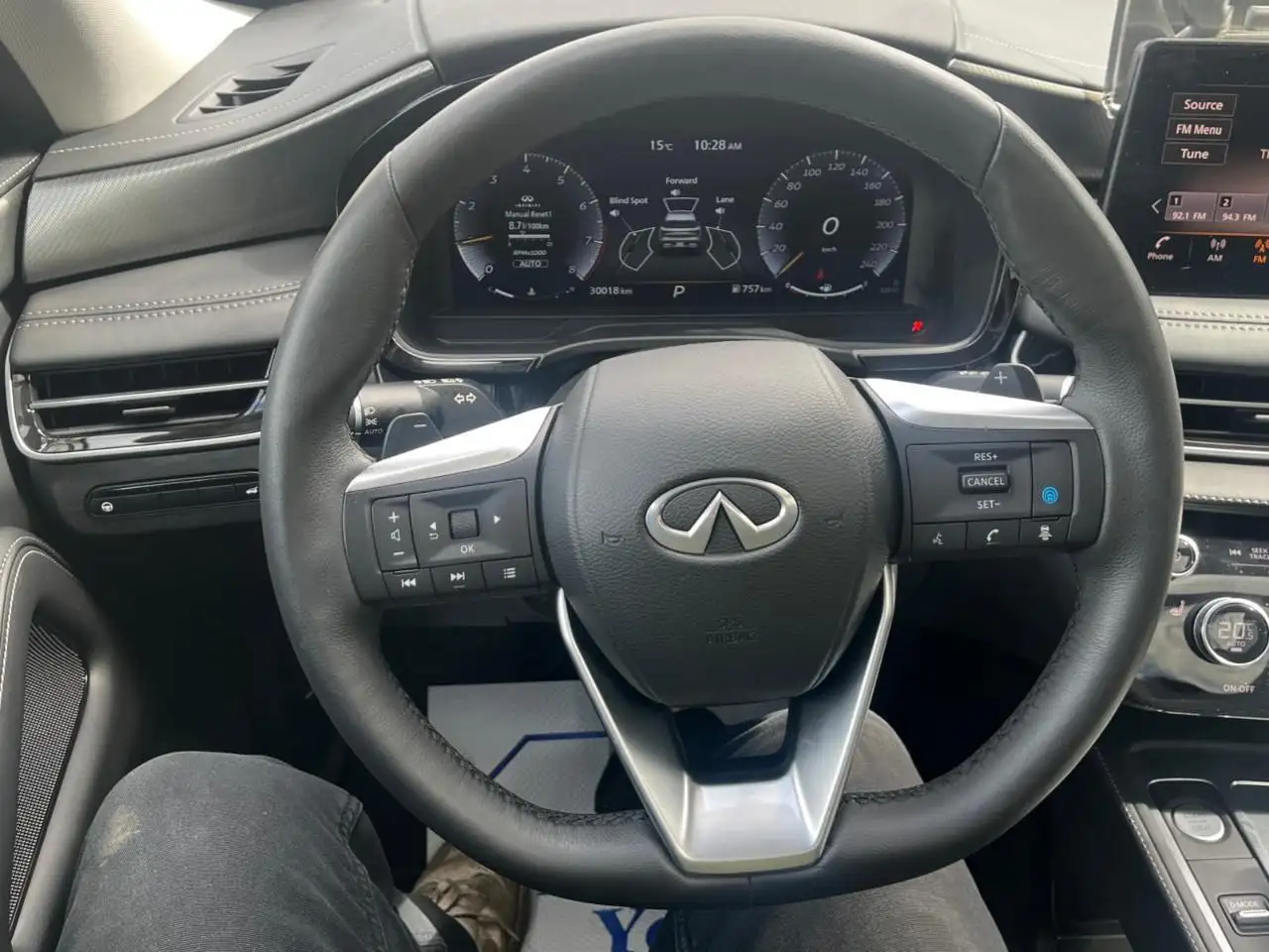 Infiniti QX60 снимка Infiniti QX60