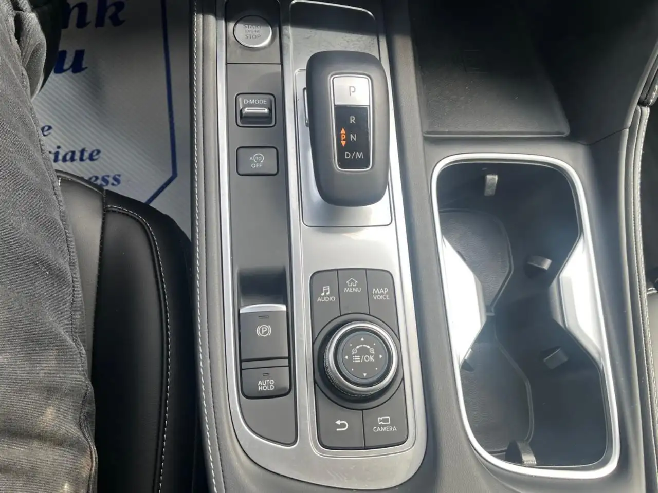 Infiniti QX60 снимка Infiniti QX60