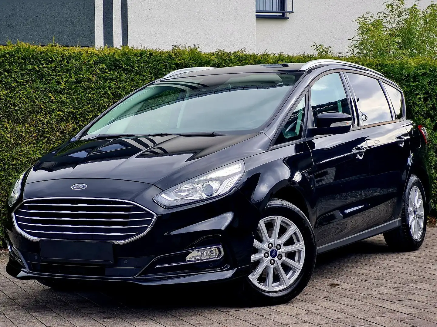 Ford S-Max (AHK, 7-Sitzer, Kamera, Navi) Noir - 1