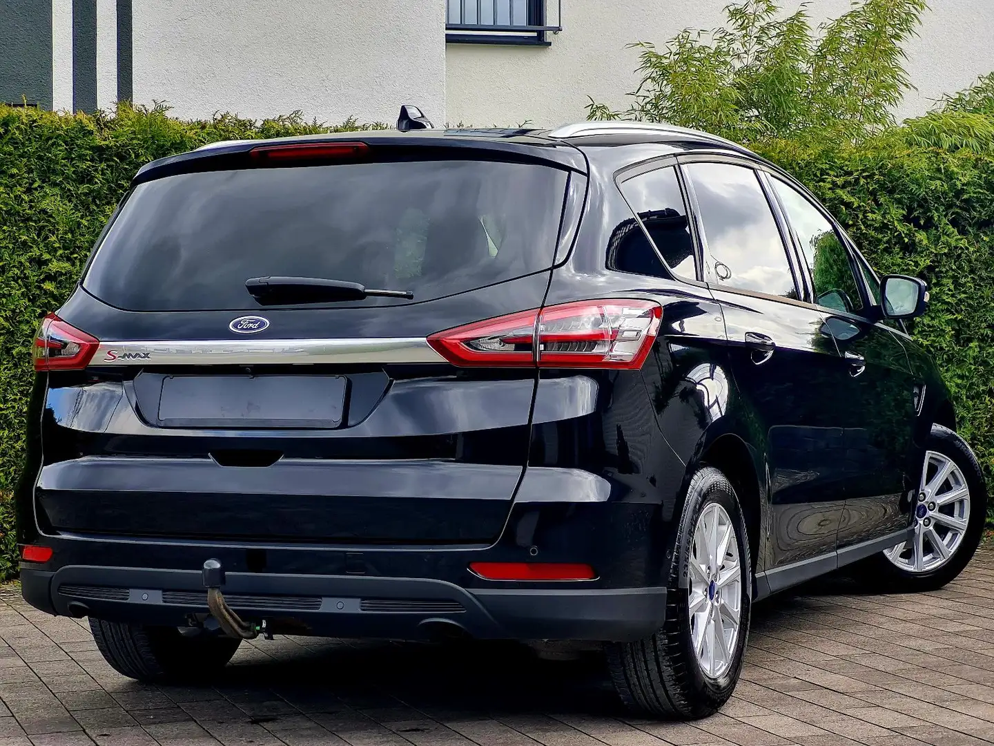 Ford S-Max (AHK, 7-Sitzer, Kamera, Navi) Noir - 2