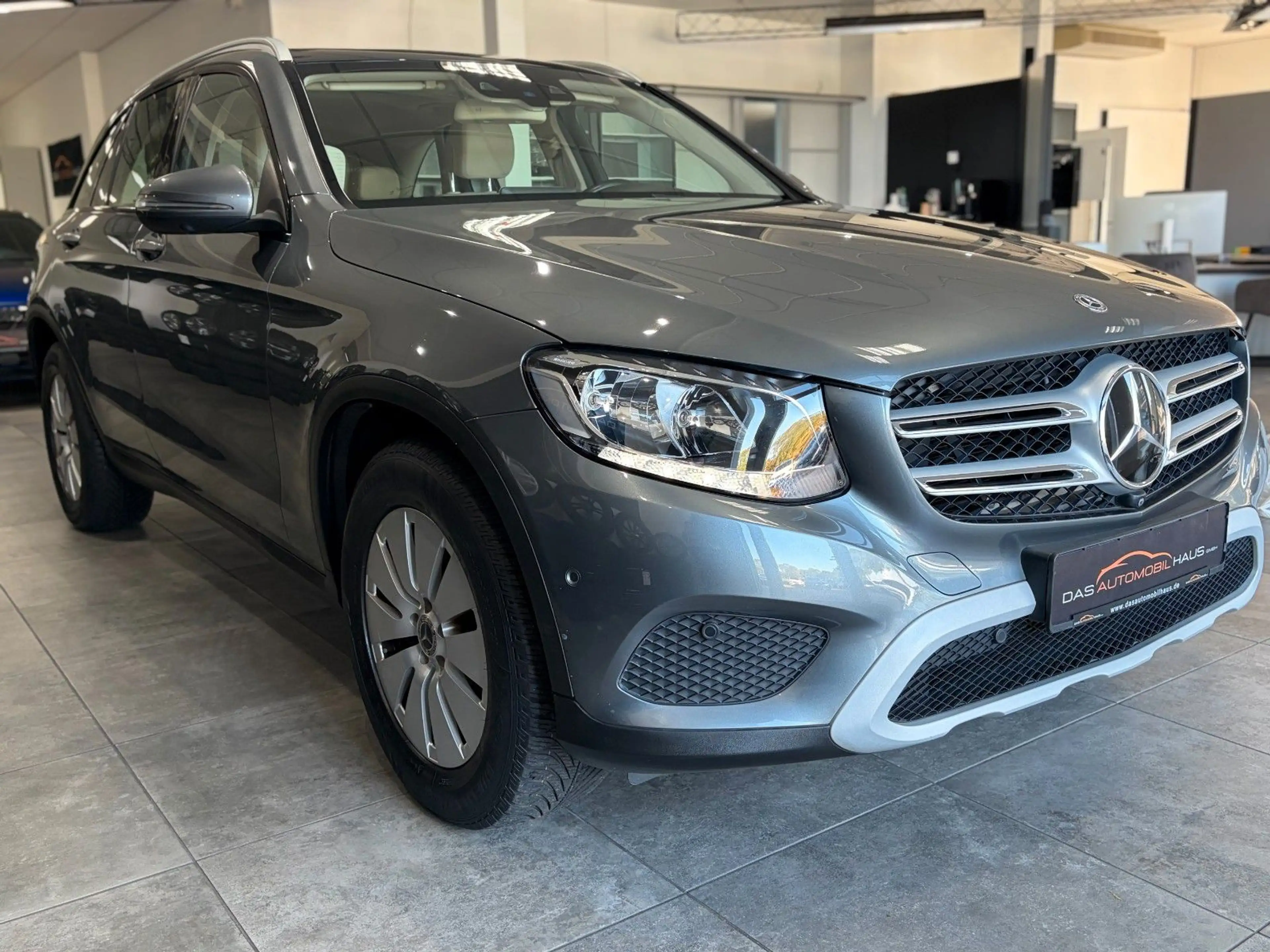 Mercedes-Benz GLC 250 *4matic*AHK*Pano*Comand*Burm*Distro*360°* — photo 7