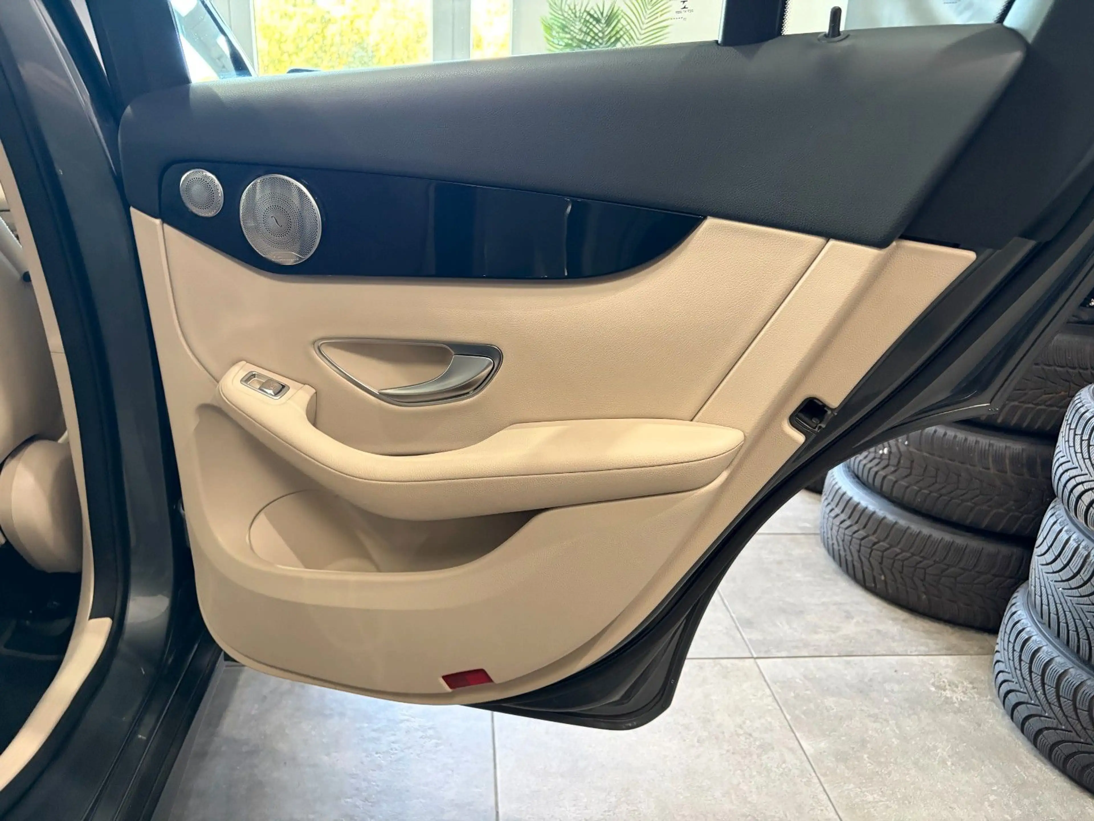 Mercedes-Benz GLC 250 *4matic*AHK*Pano*Comand*Burm*Distro*360°* — photo 28