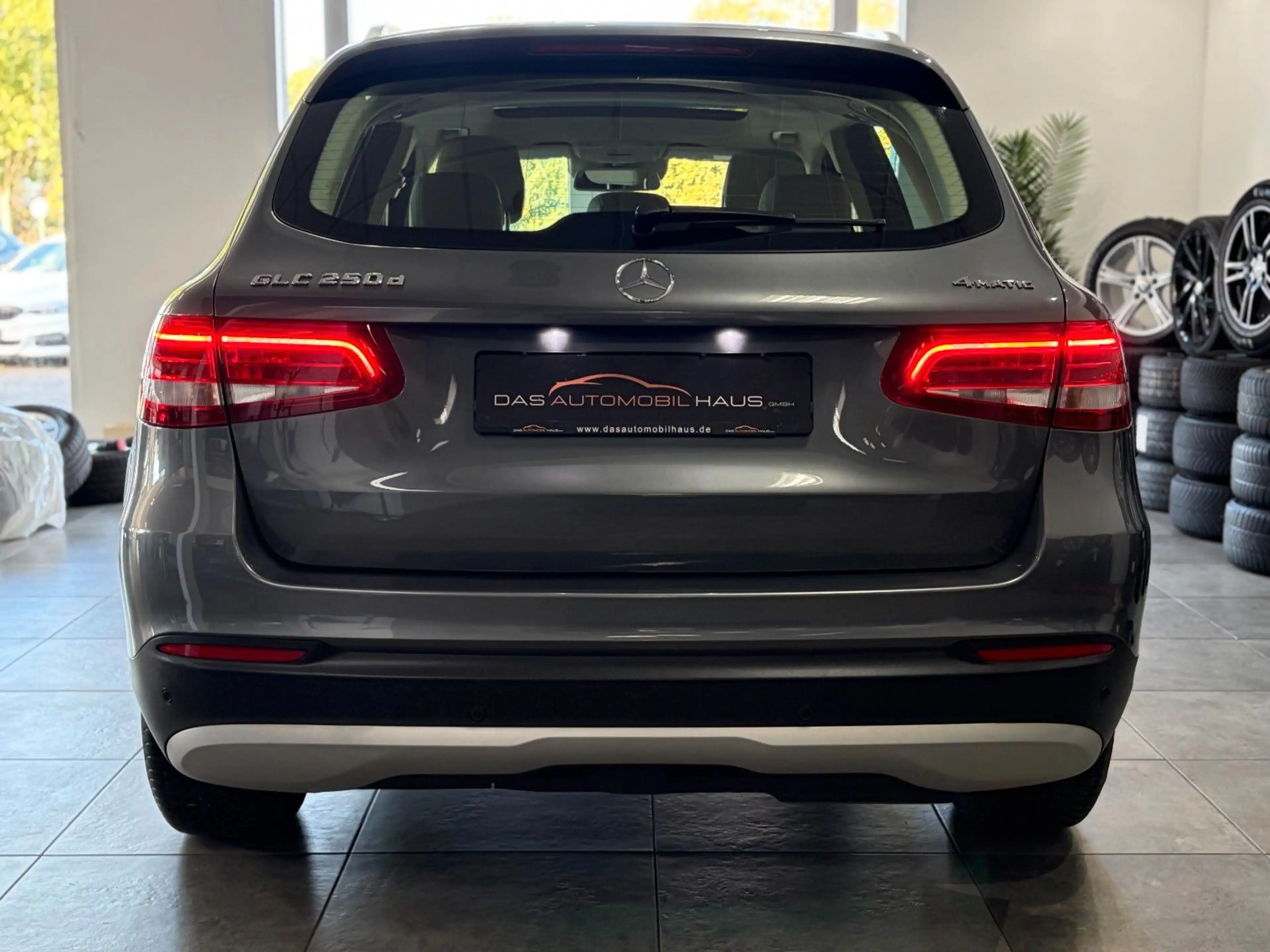 Mercedes-Benz GLC 250 *4matic*AHK*Pano*Comand*Burm*Distro*360°* — photo 14