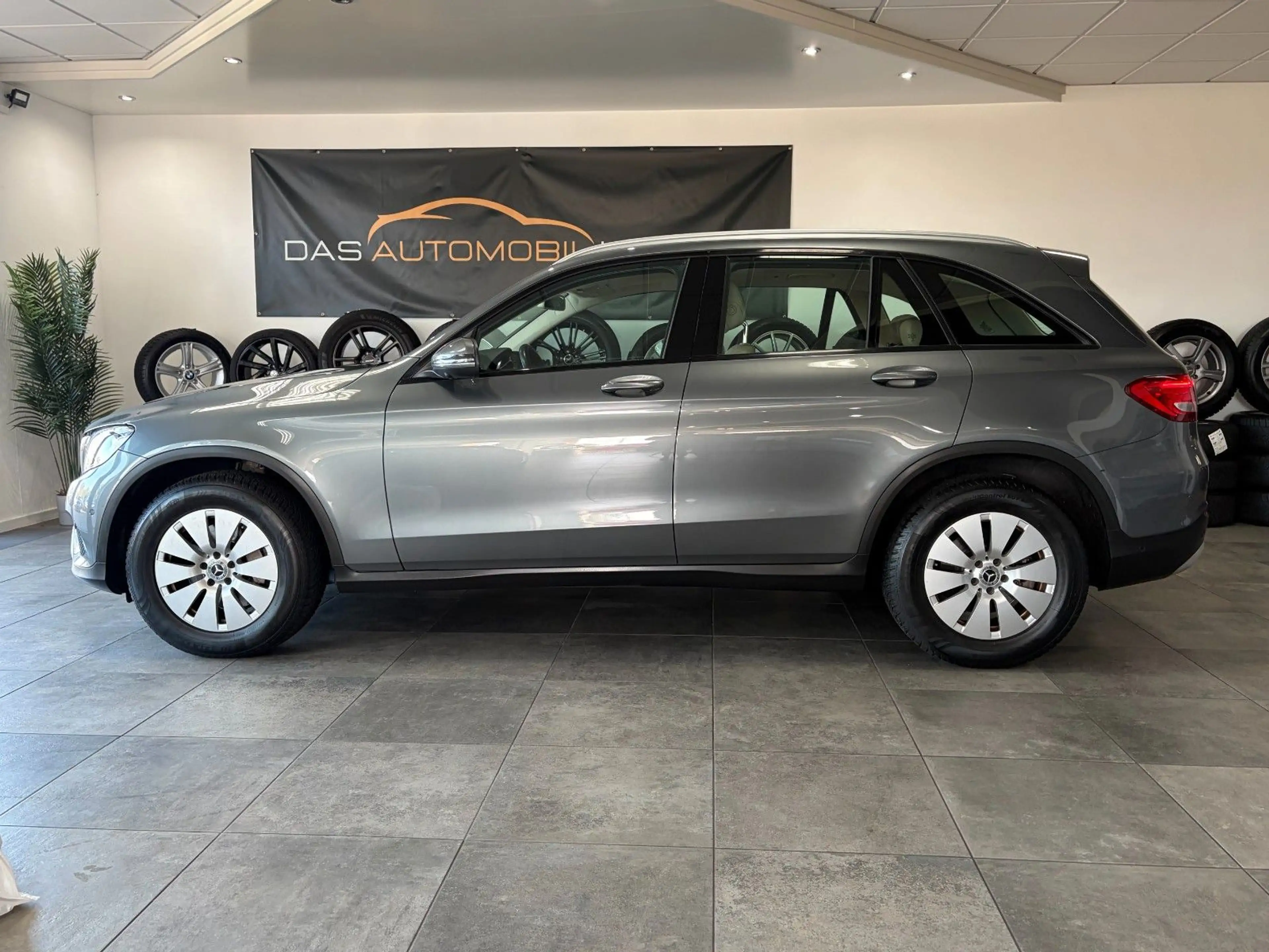 Mercedes-Benz GLC 250 *4matic*AHK*Pano*Comand*Burm*Distro*360°* — photo 8