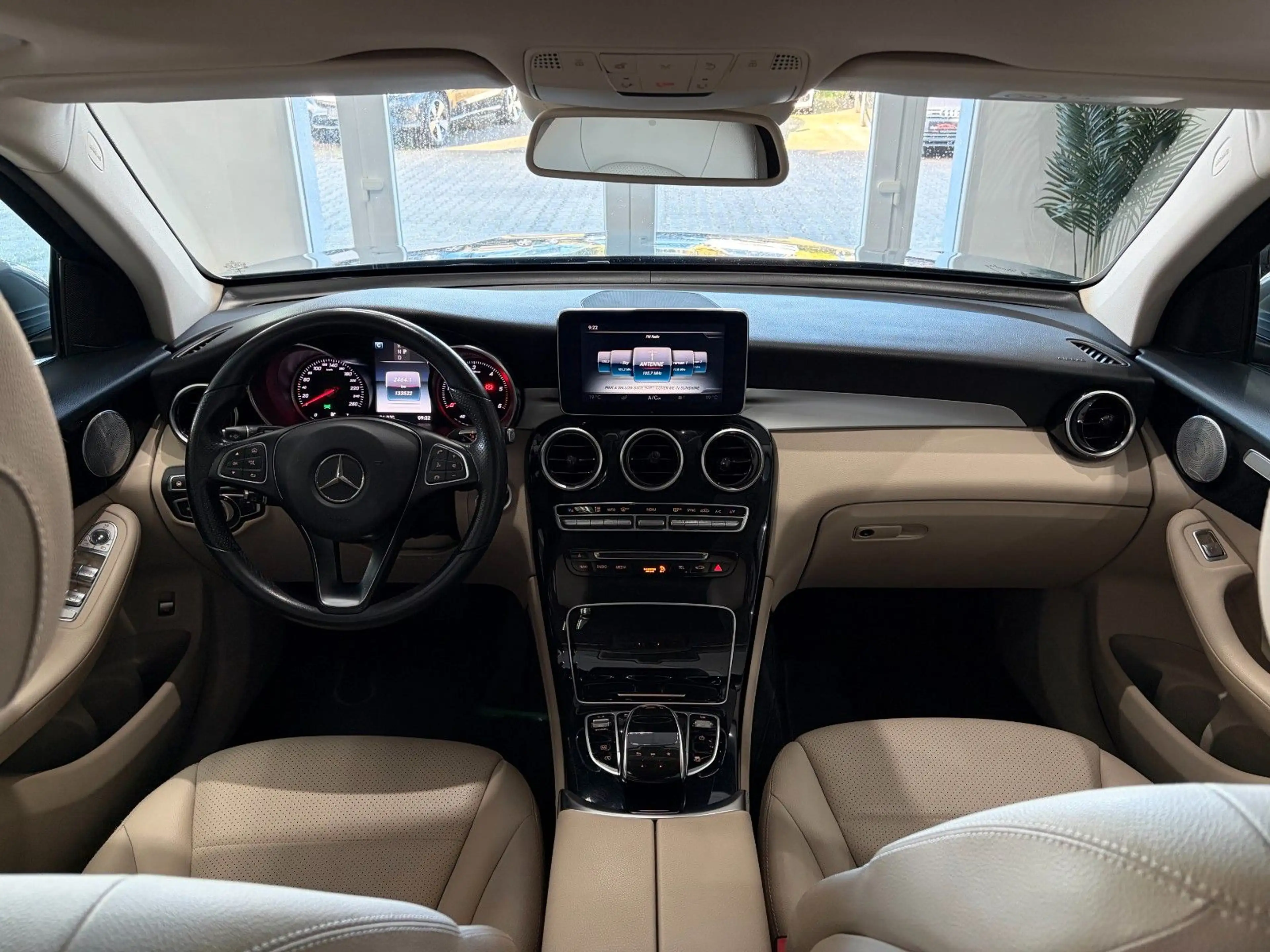 Mercedes-Benz GLC 250 *4matic*AHK*Pano*Comand*Burm*Distro*360°* — photo 18