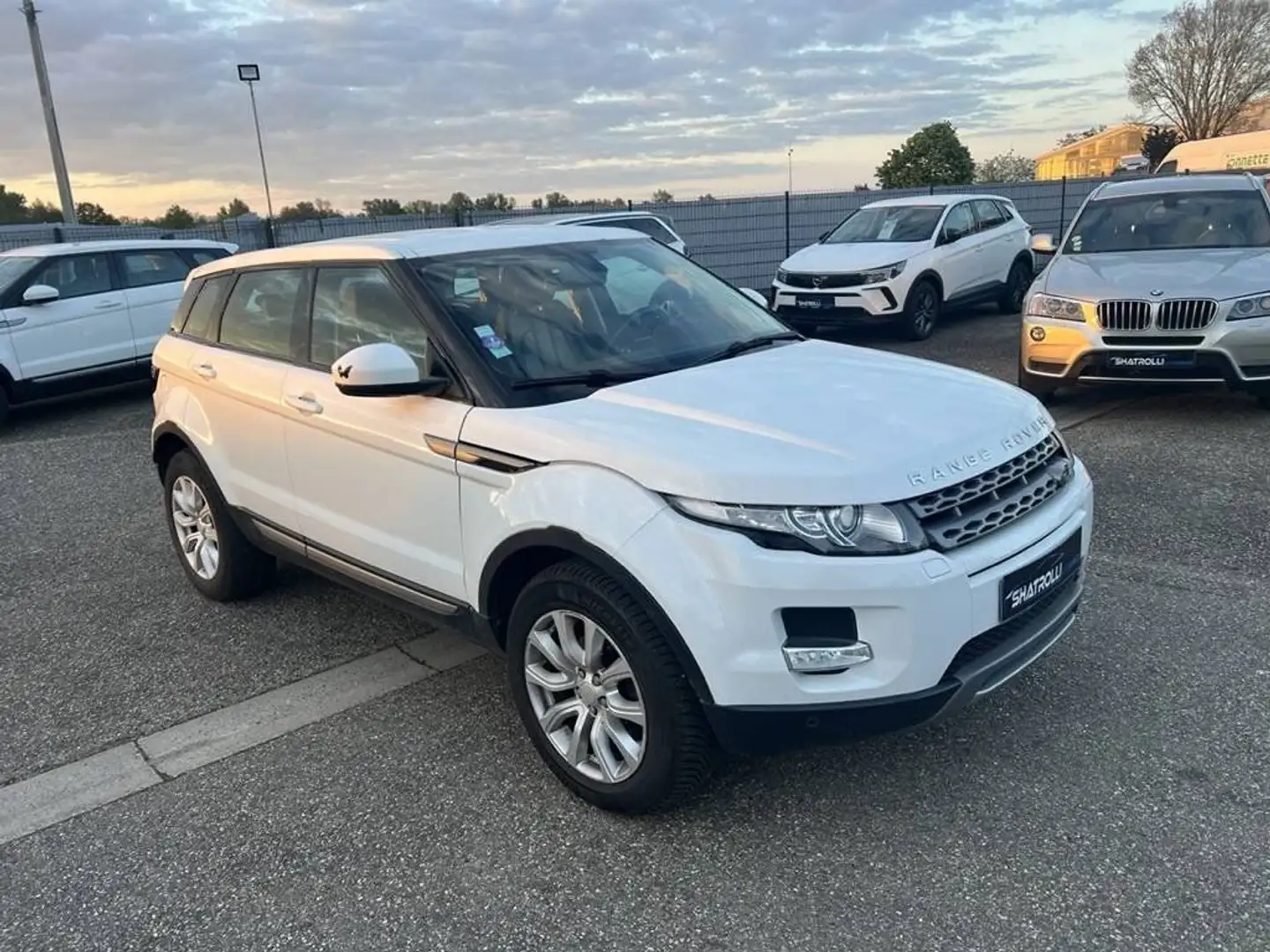 Land Rover Range Rover Evoque 2.0 Si4 16V 4WD BVA9 240cv Dynamique 5Portes Boîte Blanc - 2