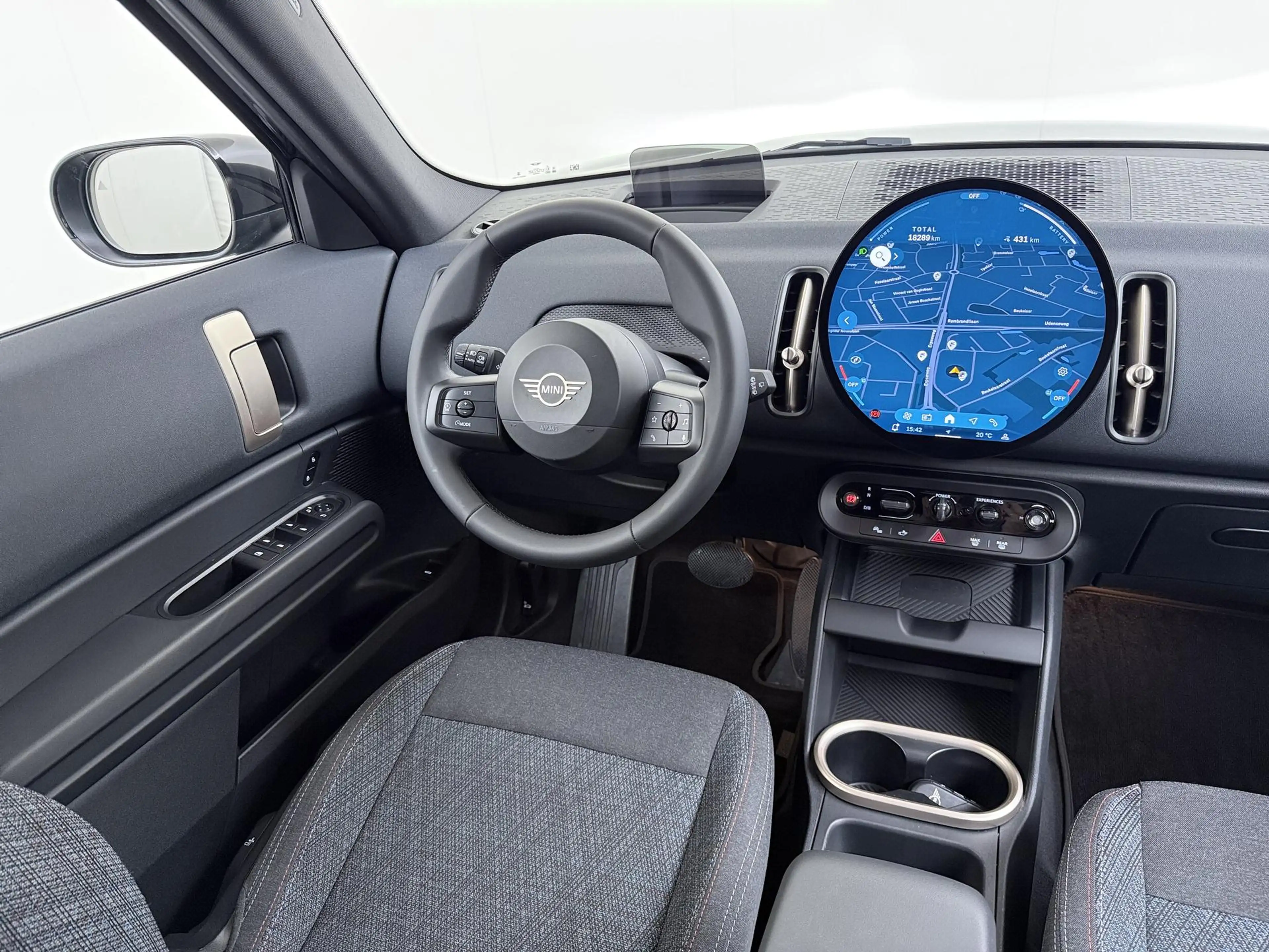 MINI Countryman E Blackyard 66.5 kWh SOH 100% | VAN: € 37.900,- VOOR — photo 24