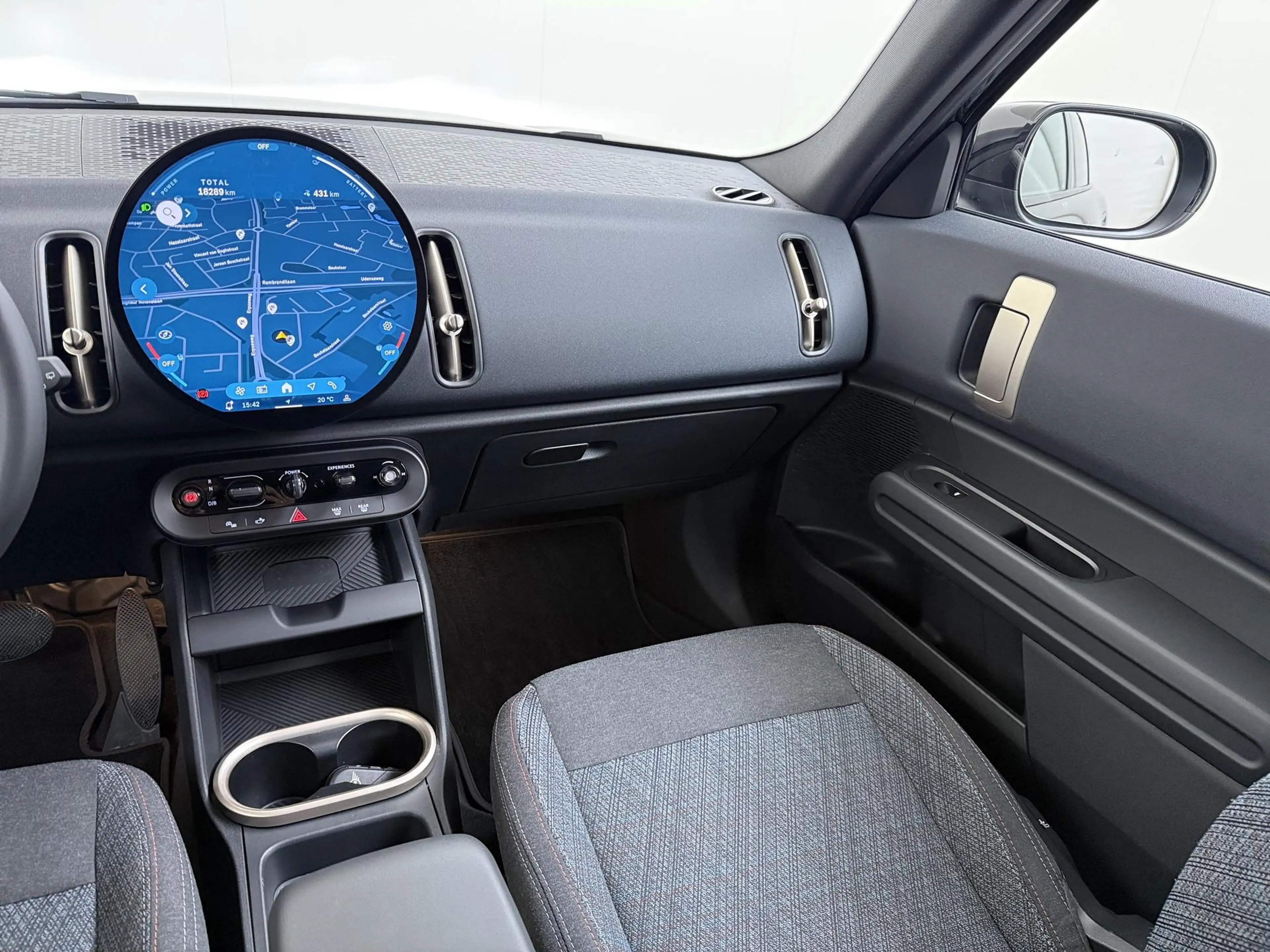 MINI Countryman E Blackyard 66.5 kWh SOH 100% | VAN: € 37.900,- VOOR — photo 25