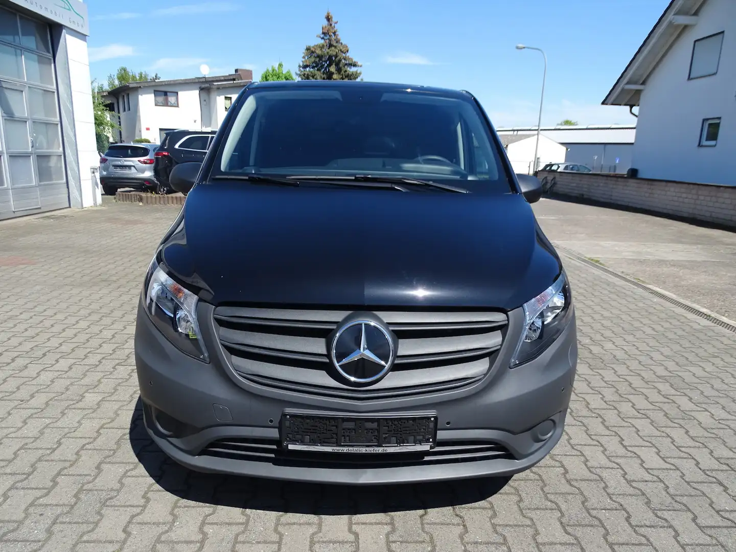 Mercedes-Benz Vito 112 lang NEU TZ 60 kW/DC Laden 80 kW Klima, Rückfa Schwarz - 2
