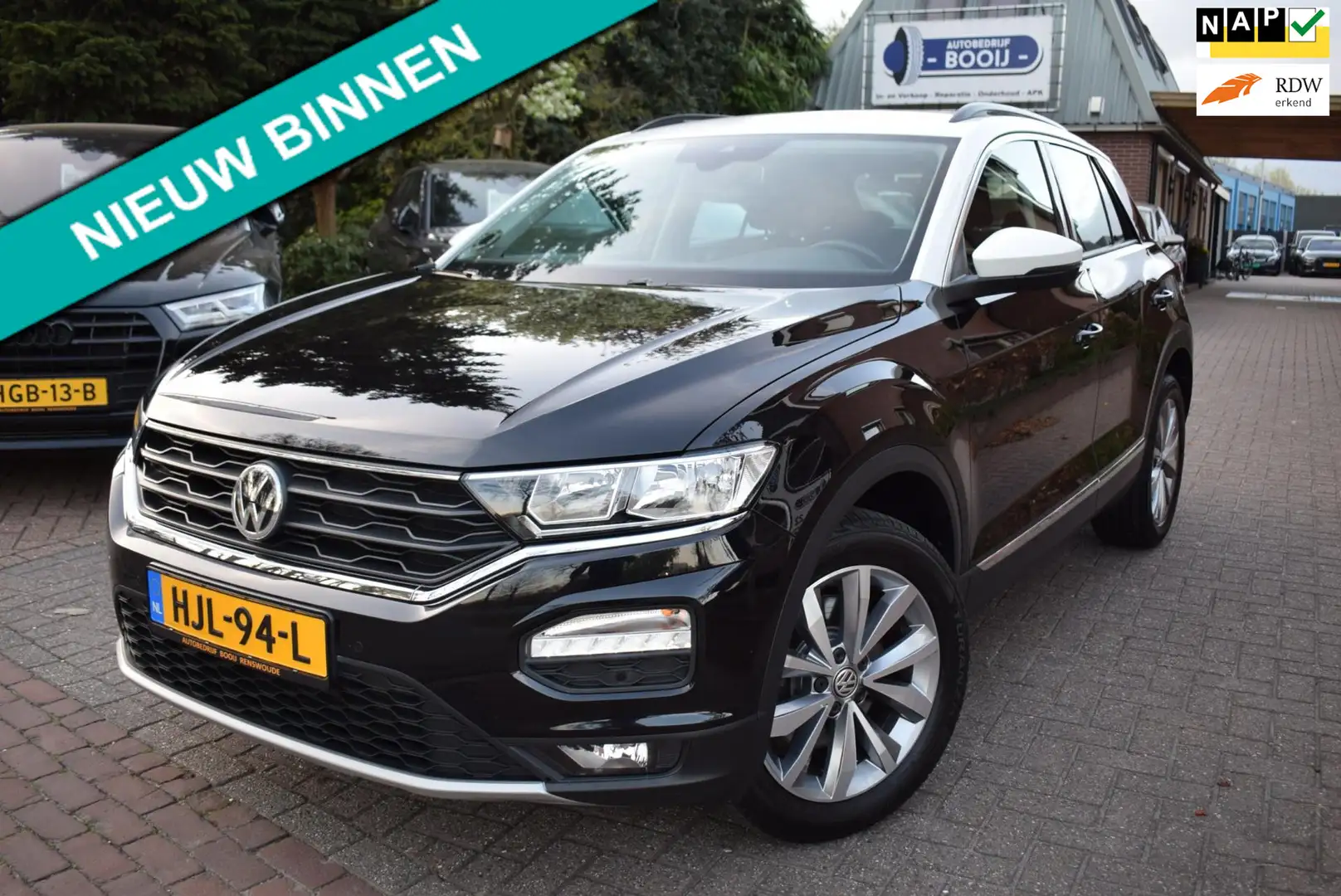 Volkswagen T-Roc 1.5 TSI Sport 150 PK ADAP CRUISE/CARPLAY/AIRCO-ECC Zwart - 1