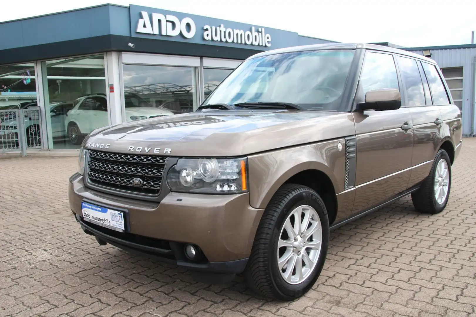 Land Rover Range Rover V8 4.4 TD HSE Virtual/Luft/Xenon/H&K Marrón - 1