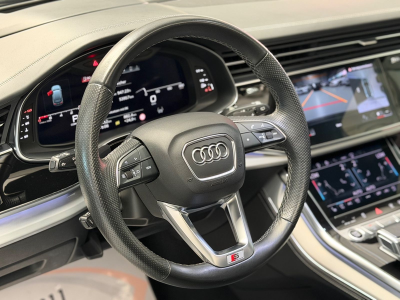 Audi Q7 55TFSI quattro S LINE 7SITZ/S-SITZE/SOFT/PANO — photo 13