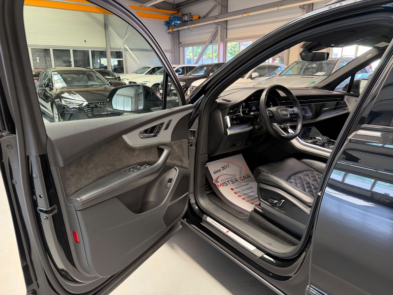 Audi Q7 55TFSI quattro S LINE 7SITZ/S-SITZE/SOFT/PANO — photo 11
