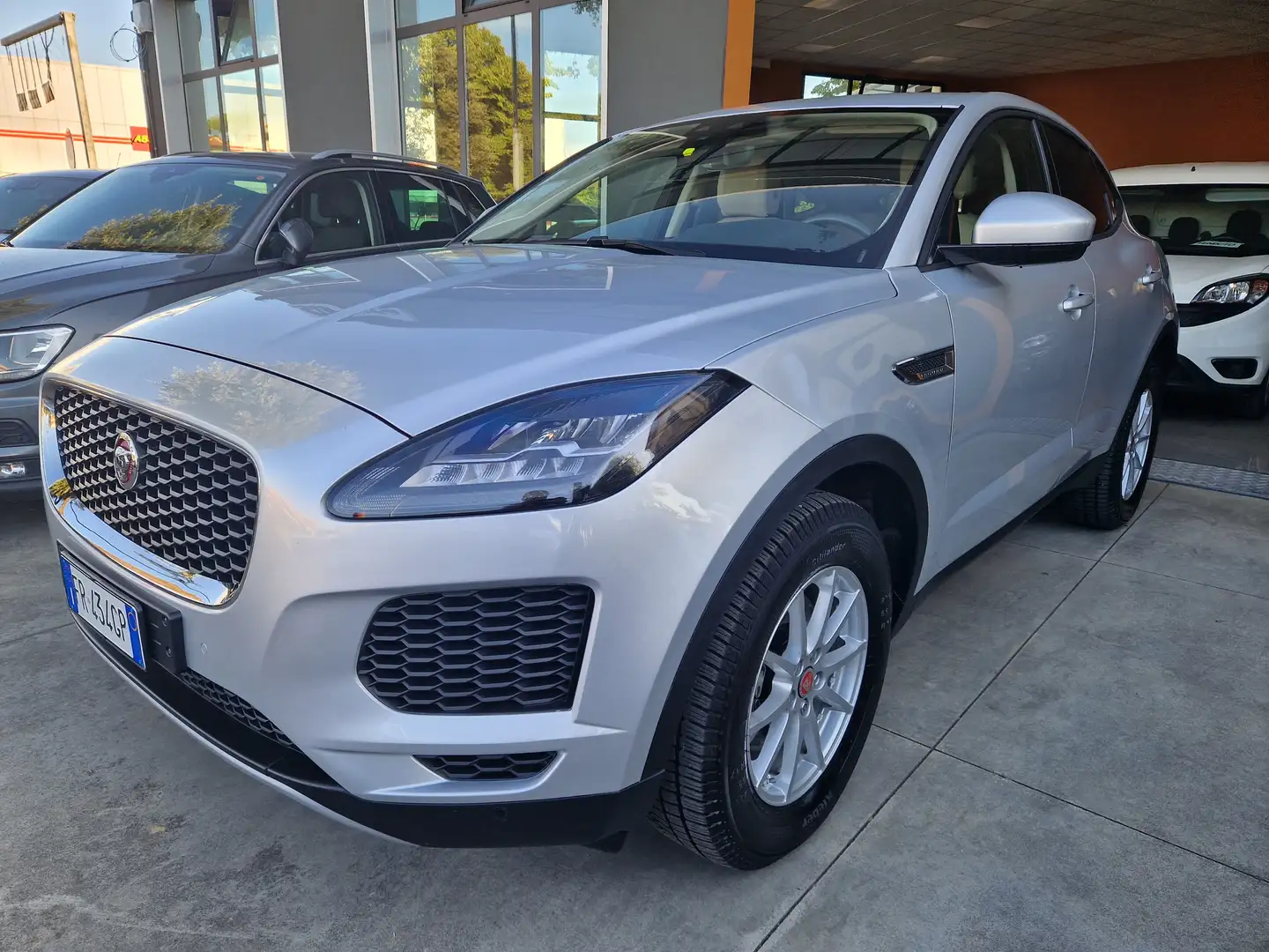 Jaguar E-Pace 2.0d i4 S awd 150cv auto Gris - 2