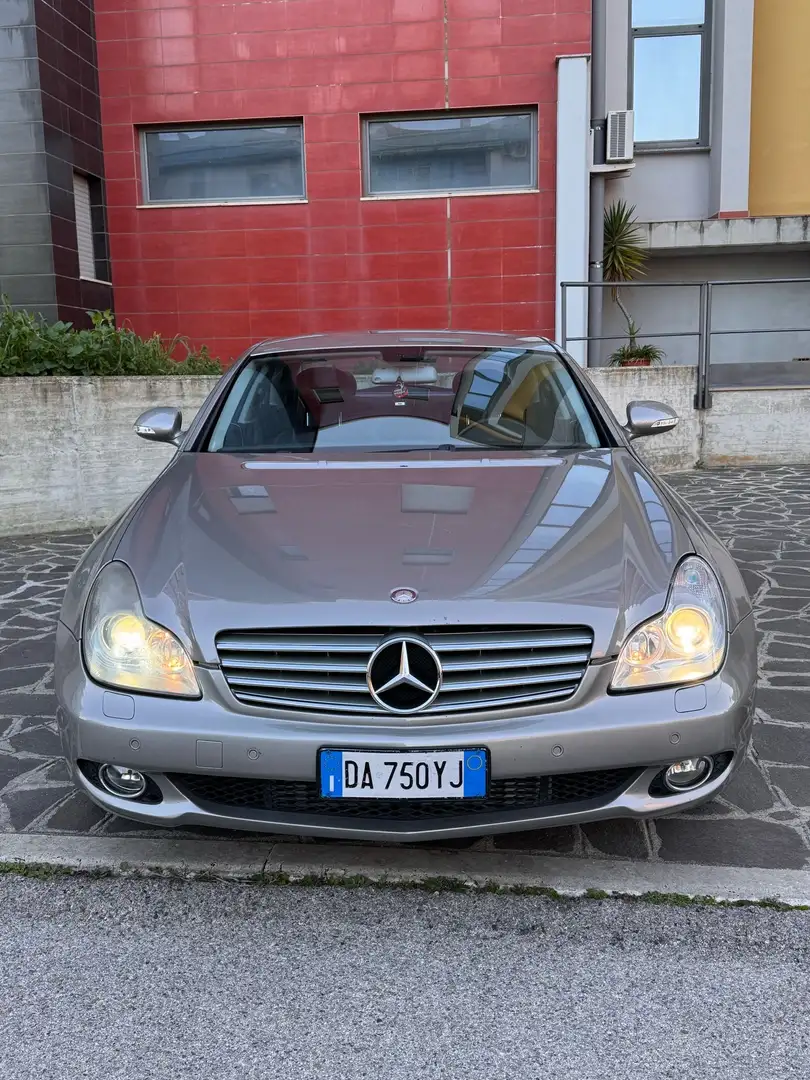 Mercedes-Benz CLS 320 cdi V6 - 2