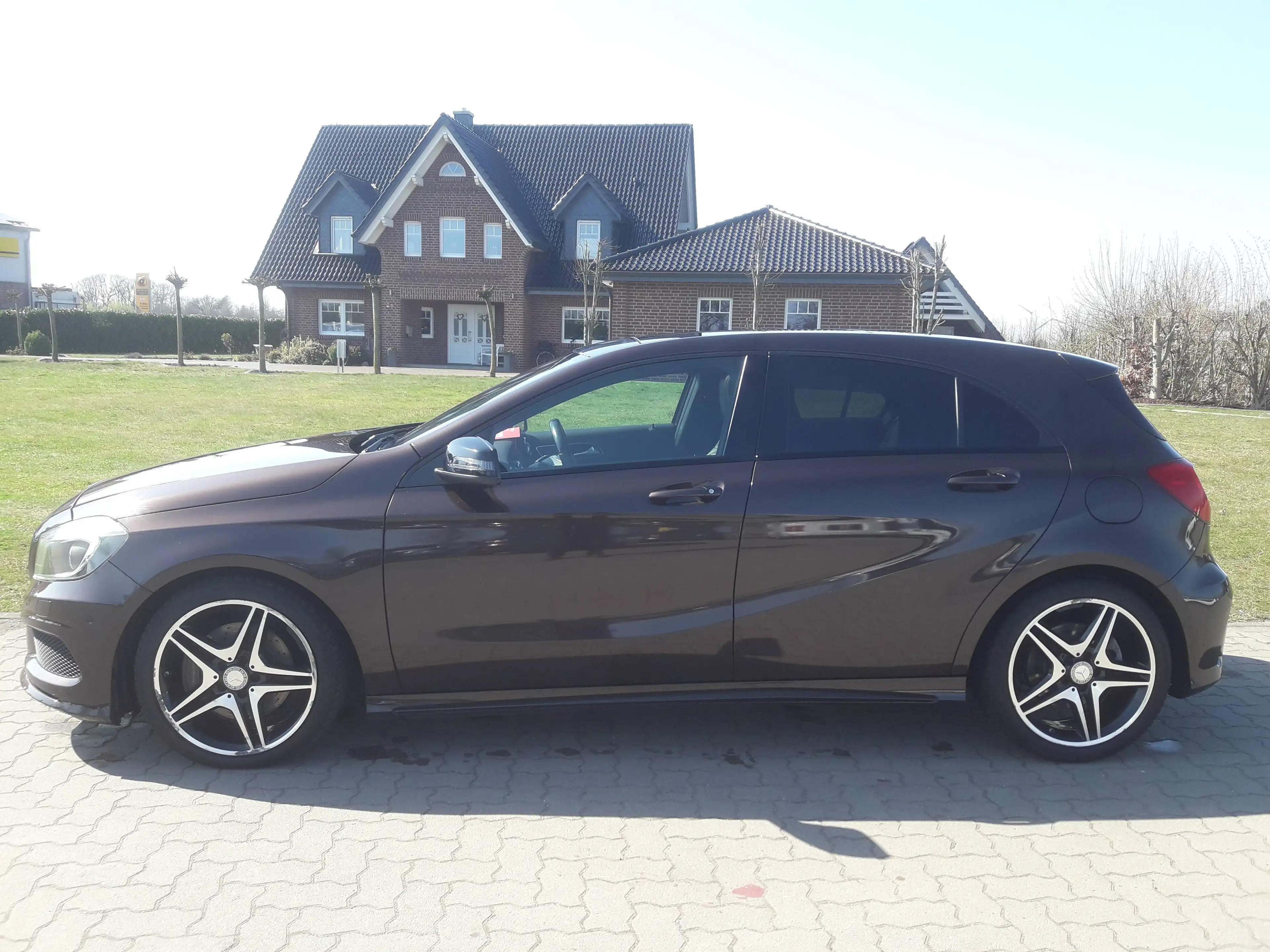 Mercedes-Benz A 220 A 220 CDI / d BlueEfficiency +Panodach+Kamera