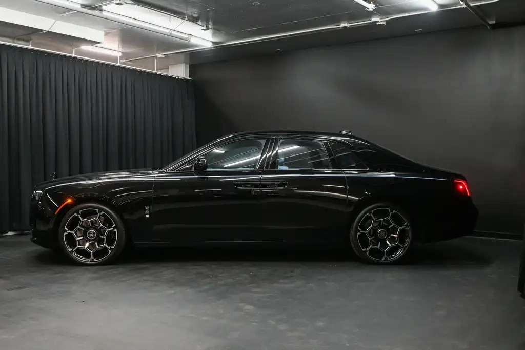 2025 Rolls-Royce Ghost — снимка 1