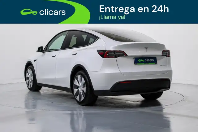 Tesla Model Y view 9