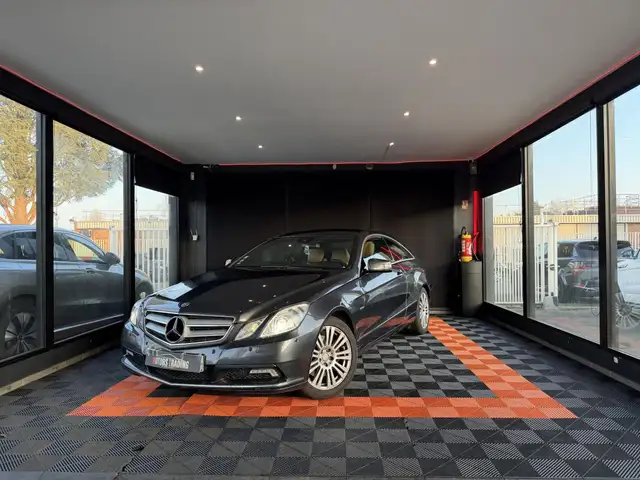 Mercedes-Benz E 350 Coupé E 350 CDI FAP BlueEfficiency - BVA G-Tronic  COUPE - BM 207 Executive - BVA PHASE 1