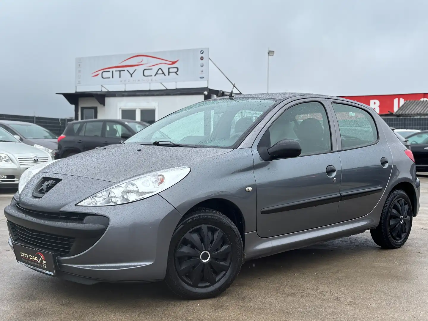 Peugeot 206 206+ Junior 1,1 *PICKERL 10/26* Grau - 1