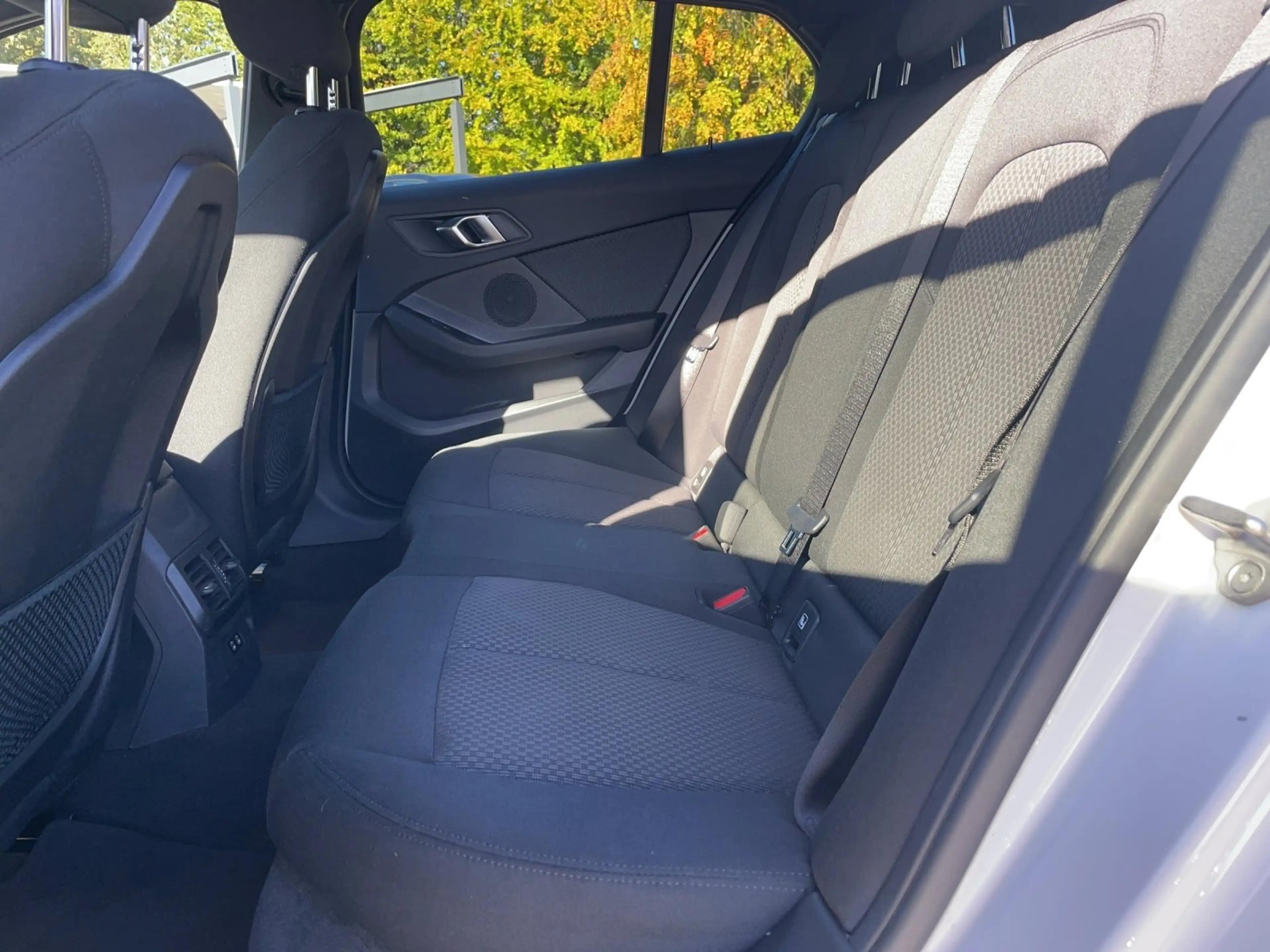 BMW 118 i Navi | LED-Scheinw. | Lenkradhz. | Automatik etc — photo 15