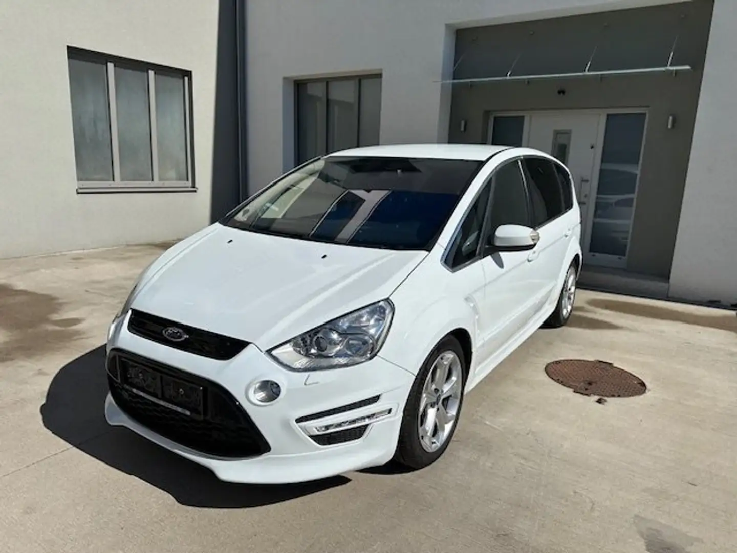 Ford S-Max S-MAX Titanium 2,0 EcoBoost Aut. Titanium Weiß - 1
