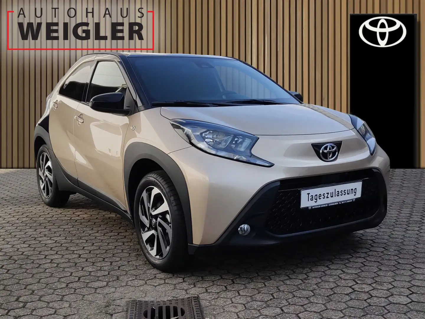 Toyota Aygo X Teamplayer Automatik Beige - 2