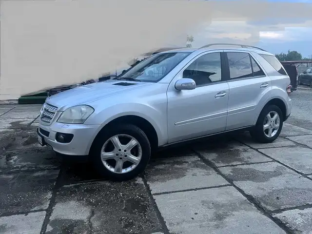 Mercedes-Benz ML 320 Mercedes-Benz M-Klasse ML 320 CDI