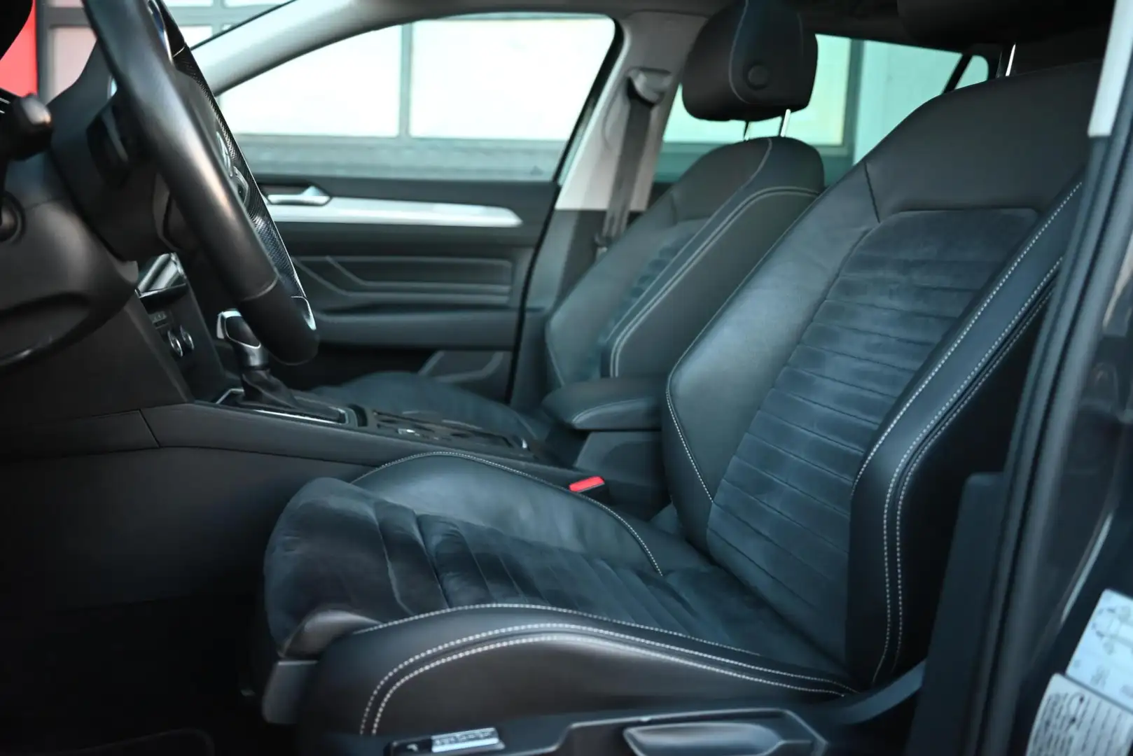Volkswagen Passat Variant 1.4 TSI PHEV GTE | PANO | LED Grijs - 2
