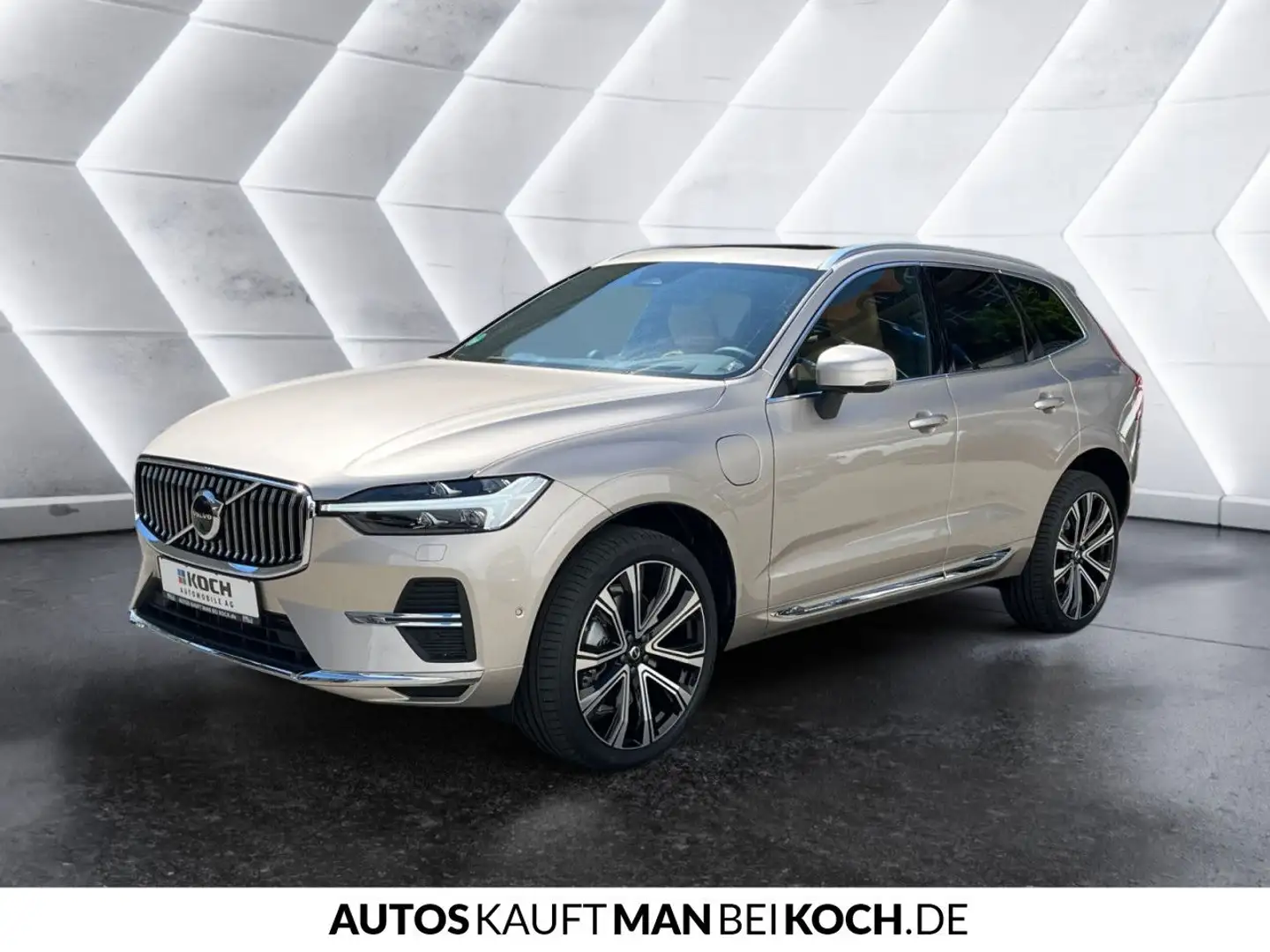 Volvo XC60 T6 AWD Plug-in Hybrid Ultra Bright Beige - 2