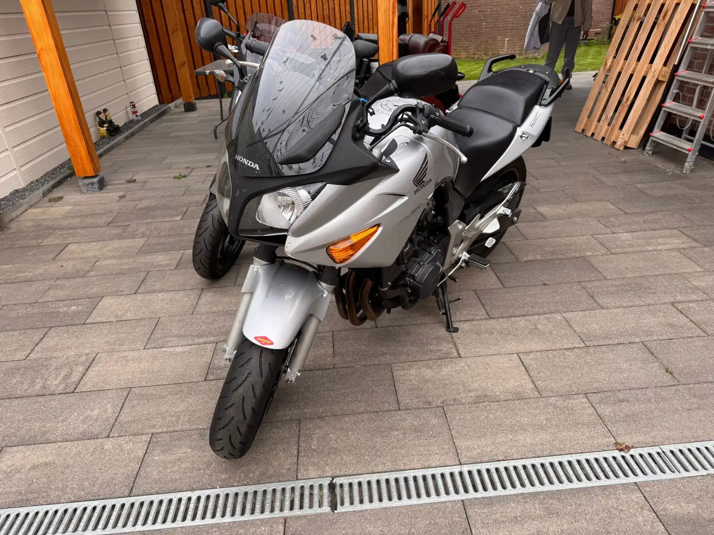 Honda CBF 600 HONDA CBF600SA ABS Zilver - 2