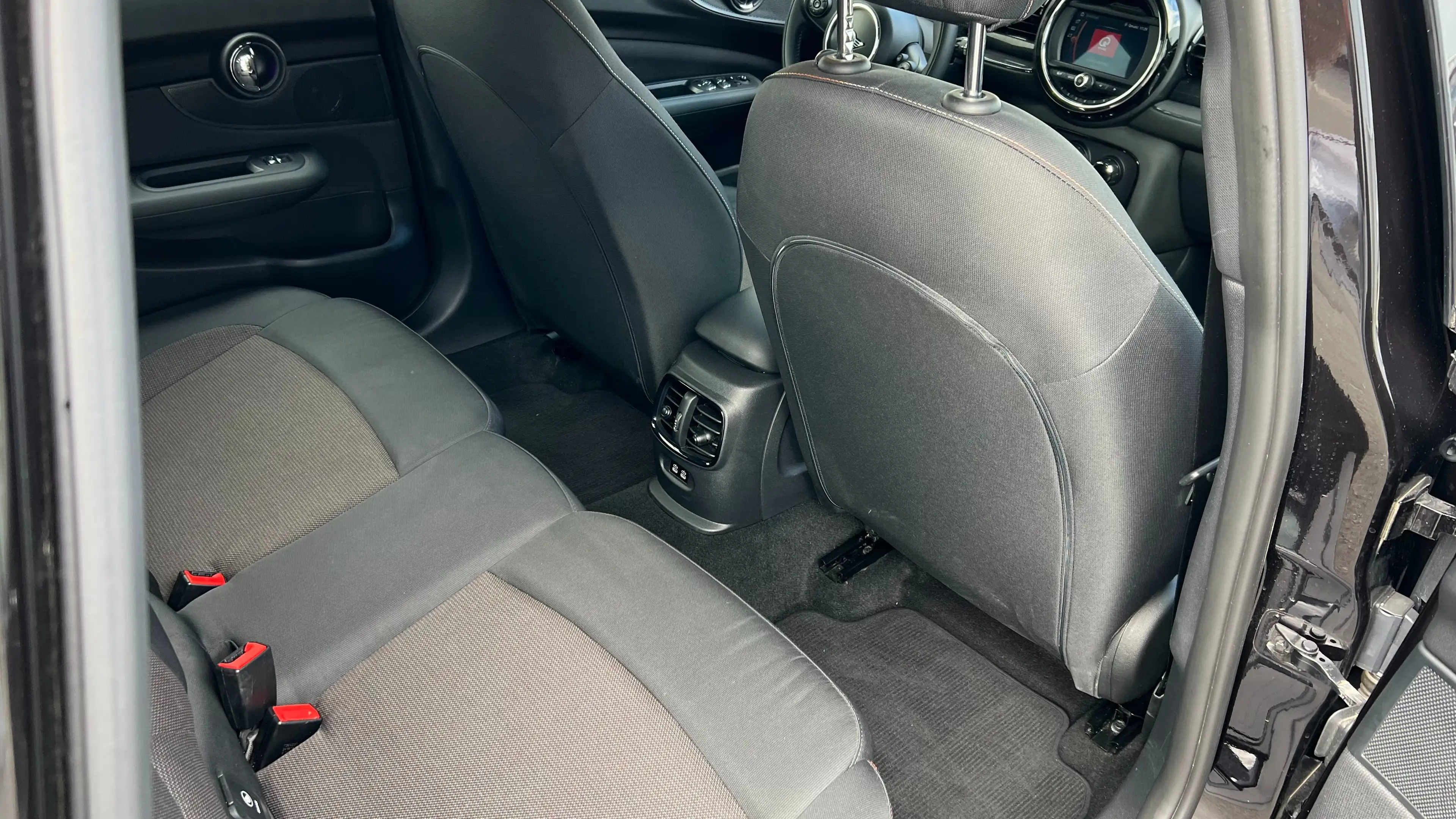 MINI One Clubman Mini One Clubman — photo 15