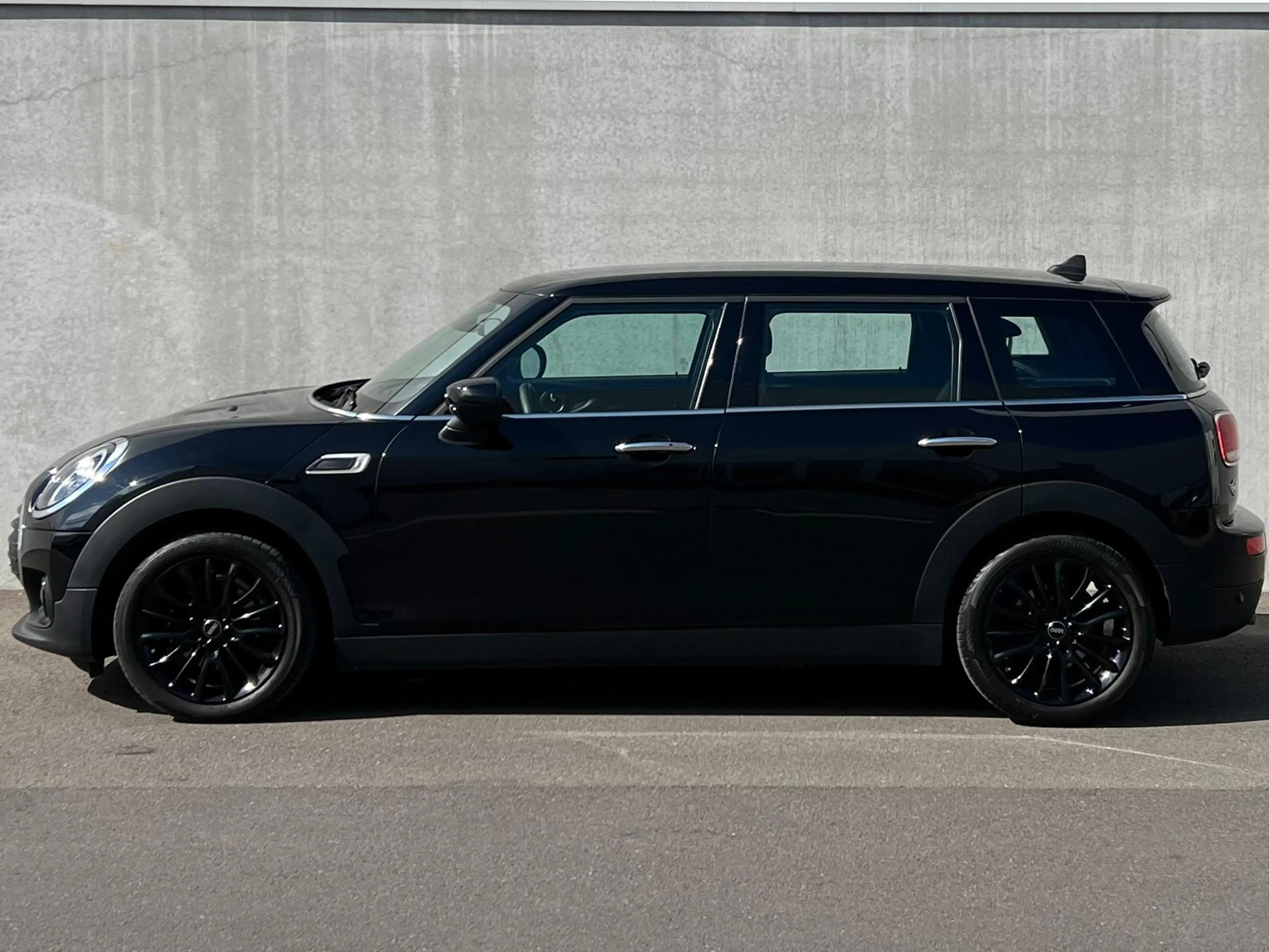 MINI One Clubman Mini One Clubman — photo 7