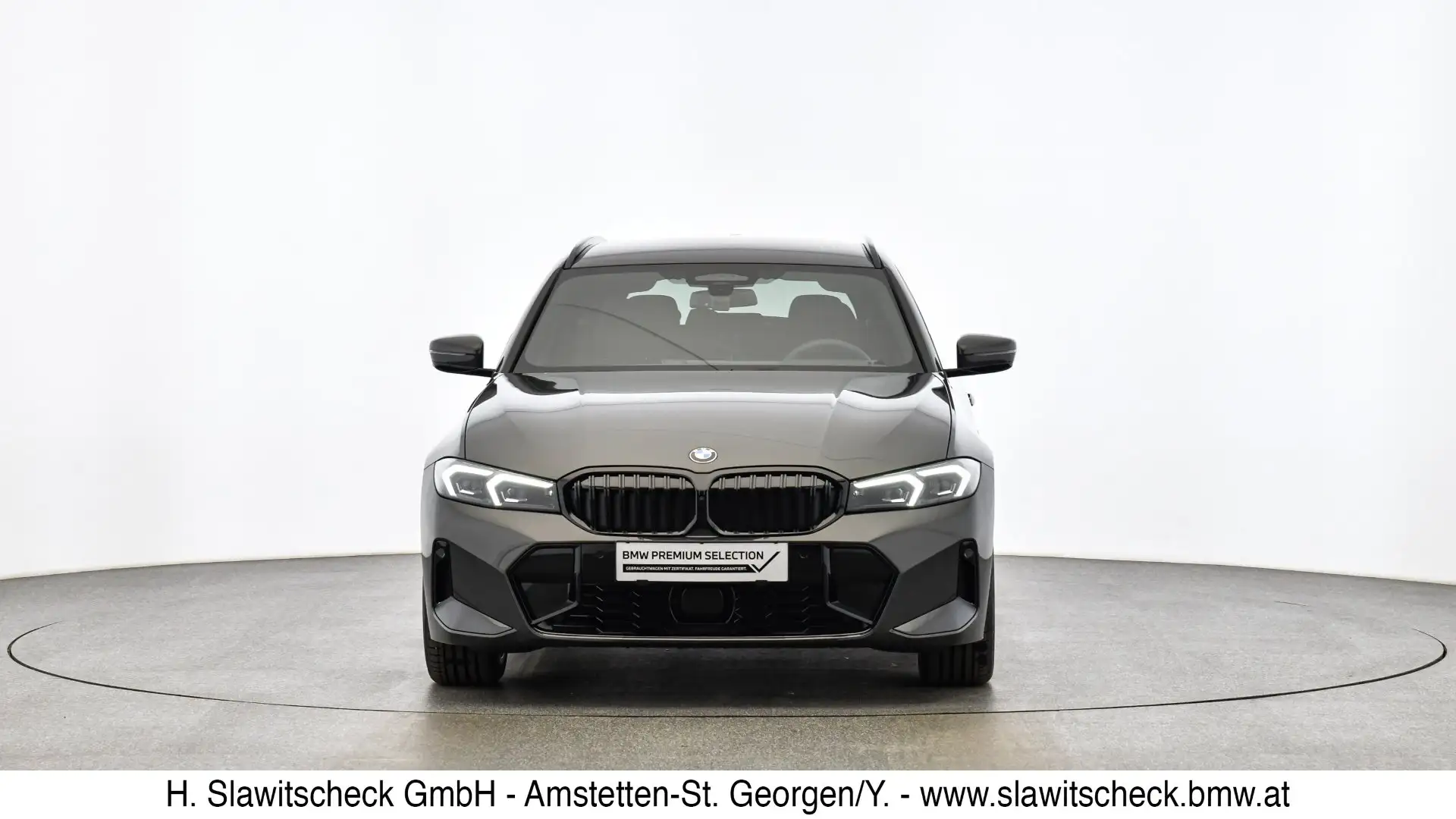 BMW 320 d xDrive G21 Grau - 2