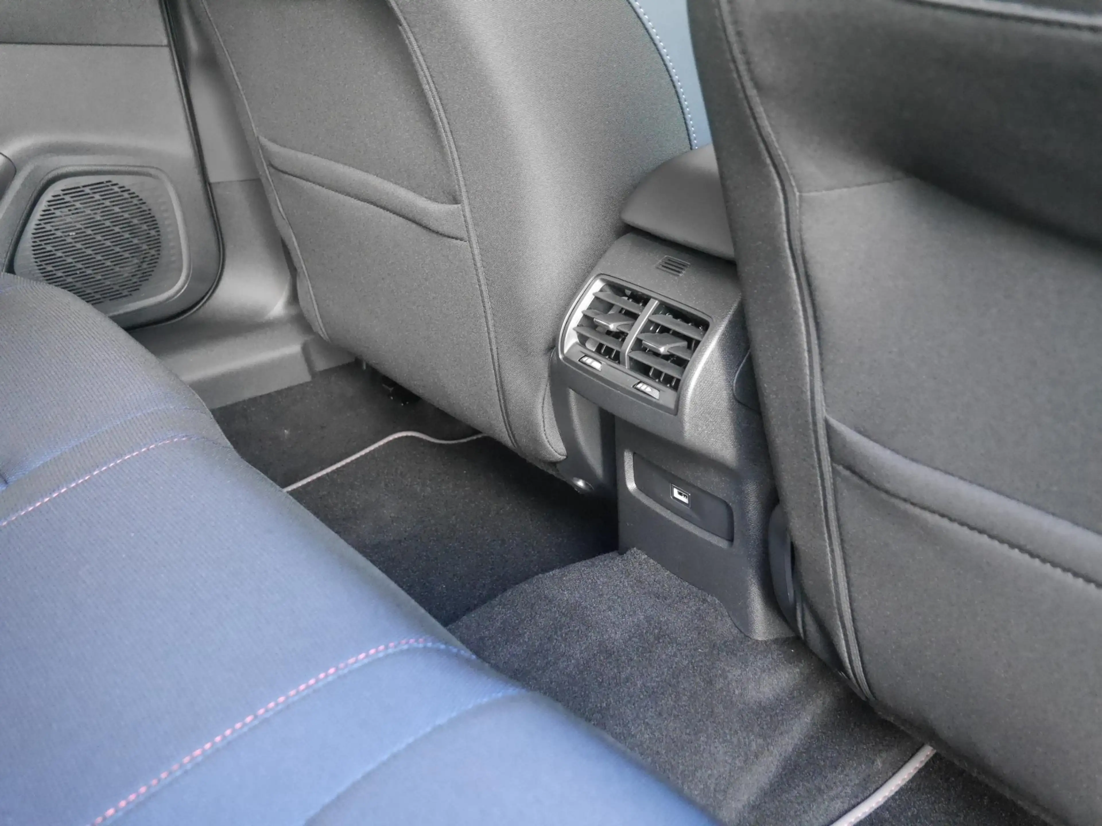 Citroen E-C4 Electric Collection 156pk Extended range 54 kWh | Apple Ca — photo 6
