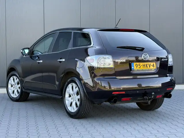 Mazda CX-7 view 3