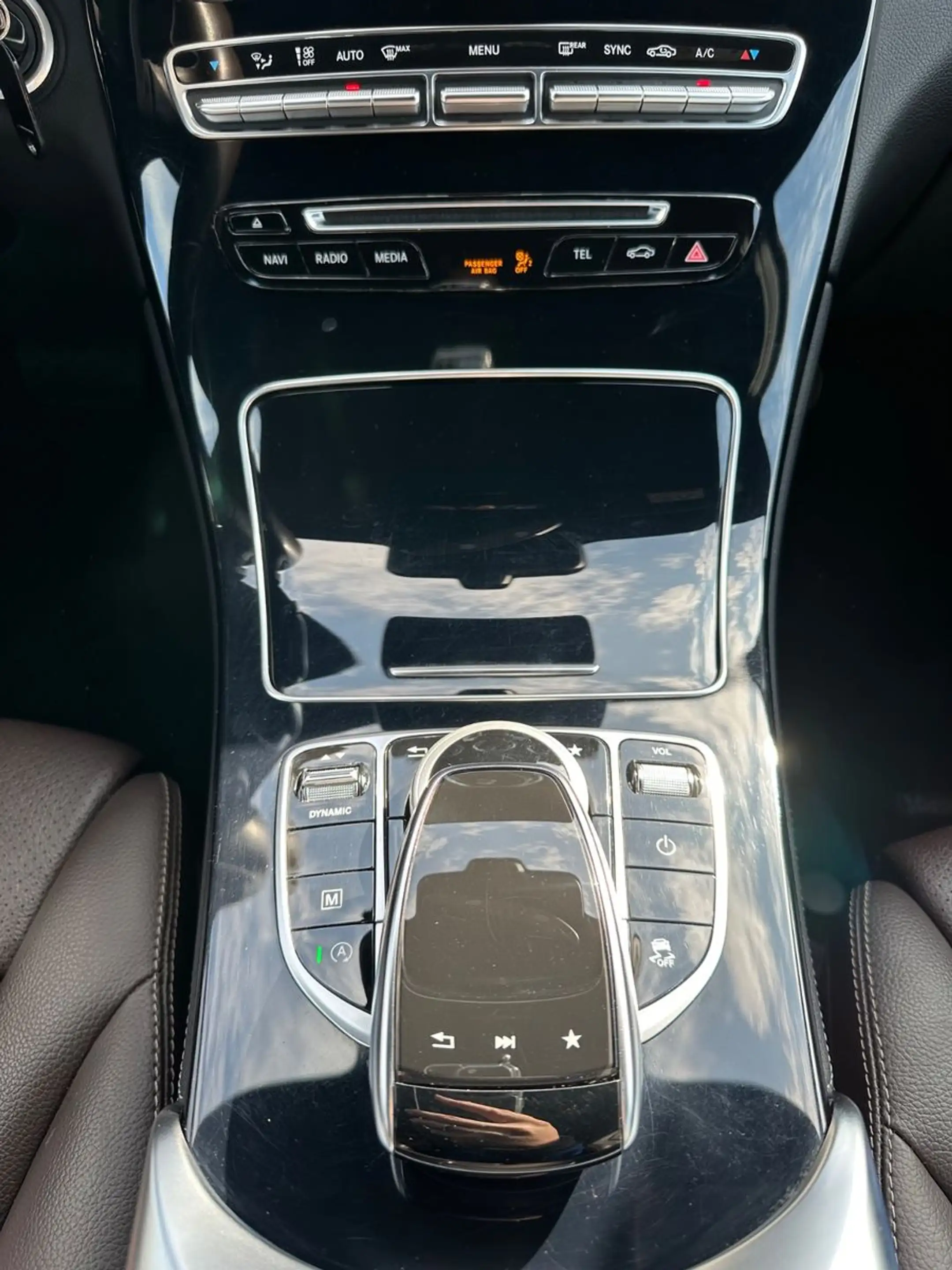 Mercedes-Benz GLC 350 d 4Matic *360°, AHK, LED, Leder* — photo 13
