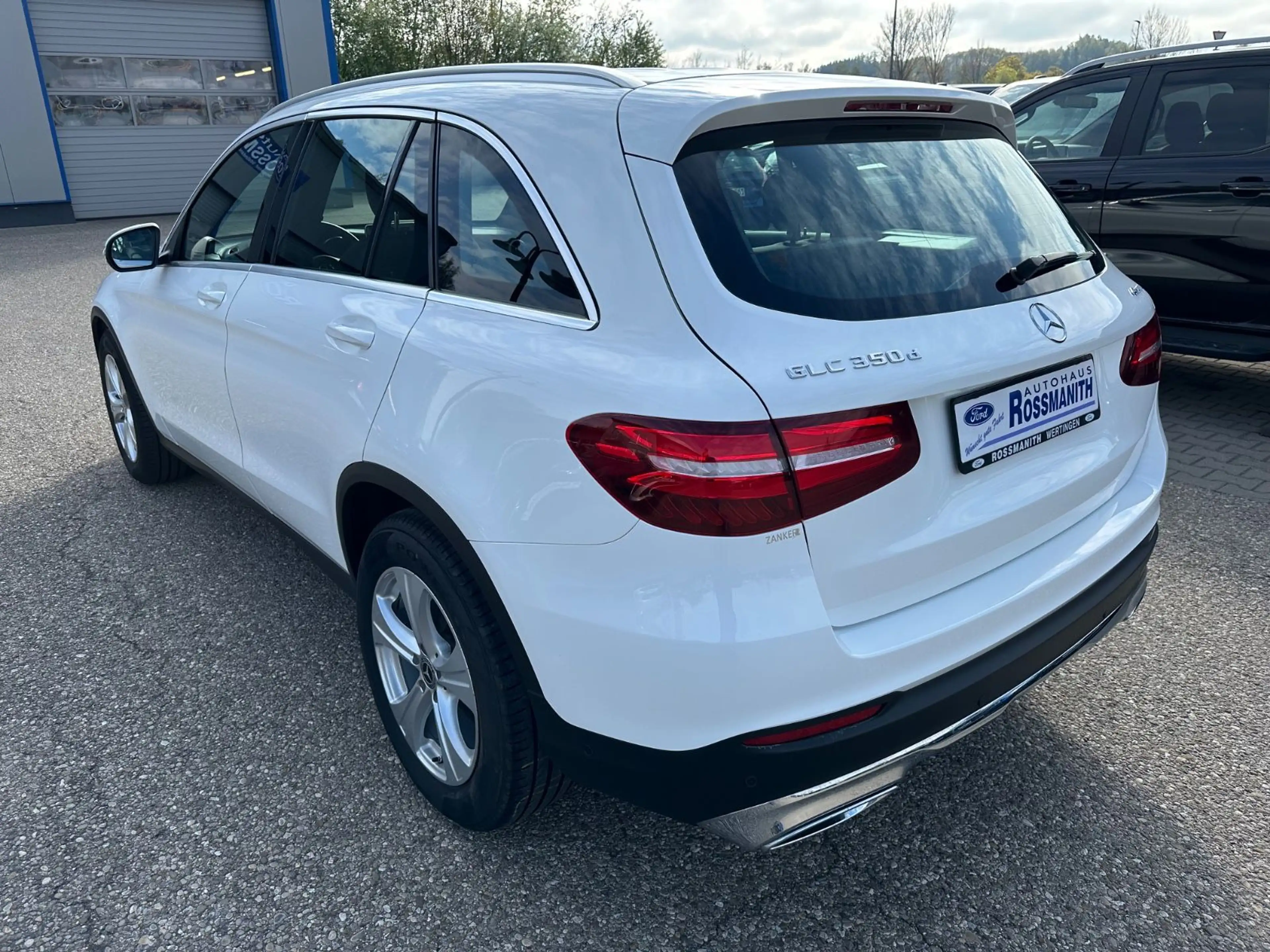 Mercedes-Benz GLC 350 d 4Matic *360°, AHK, LED, Leder* — photo 3