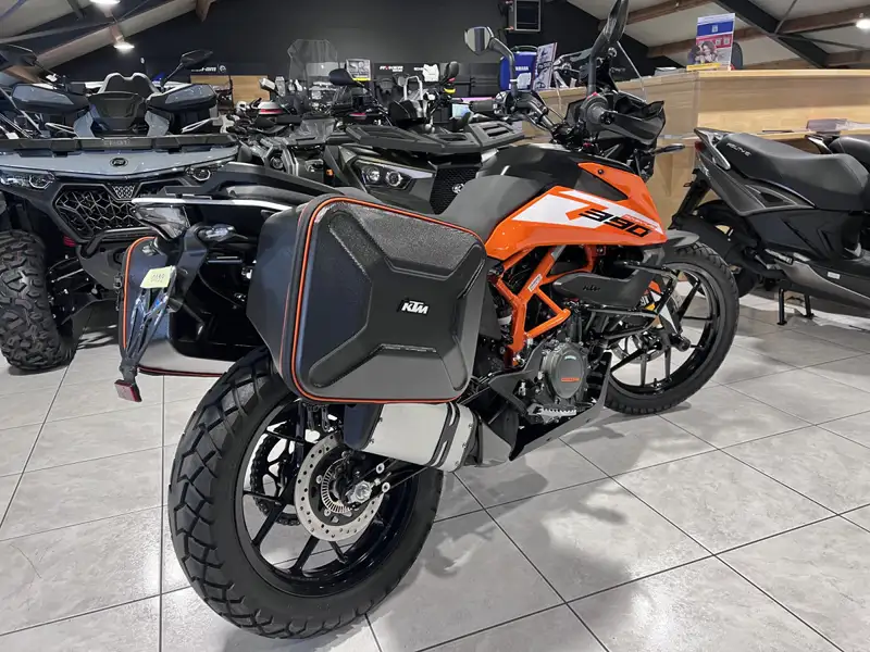 KTM 390 Duke - foto 3
