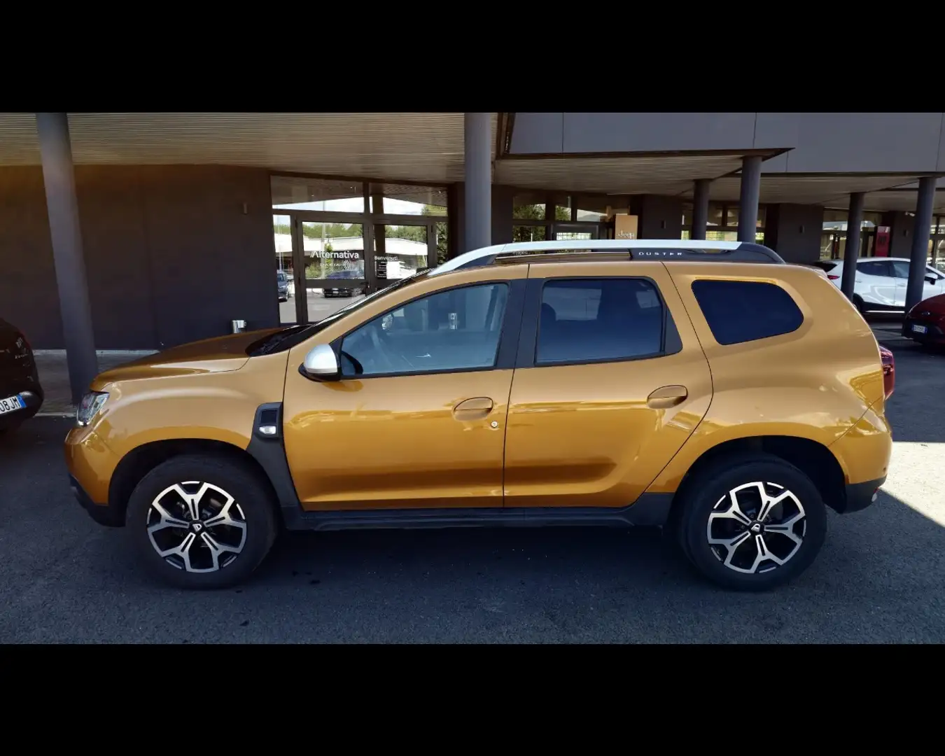 Dacia Duster 1.6 SCE PRESTIGE GPL 4X2 S&S 115CV Bronzová - 2