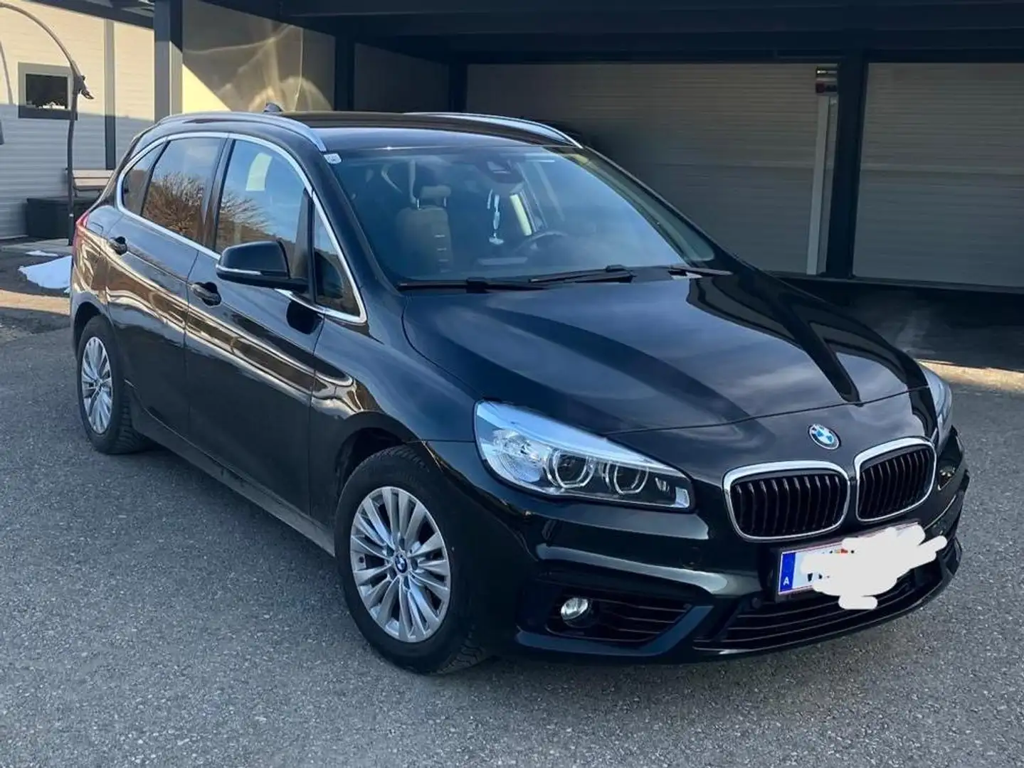 BMW 216 216d Active Tourer Schwarz - 2